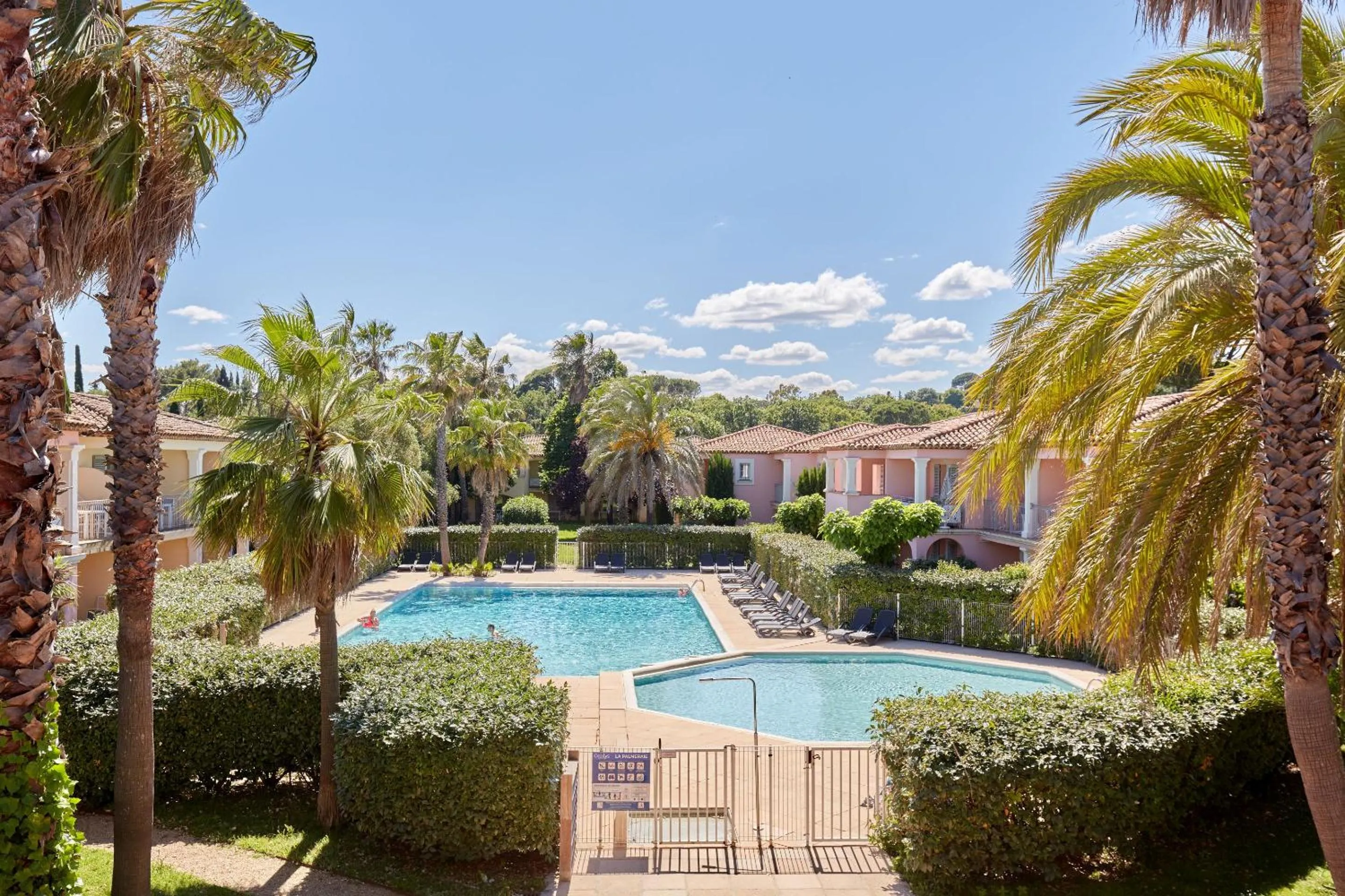 Swimming pool in Résidence Odalys La Palmeraie