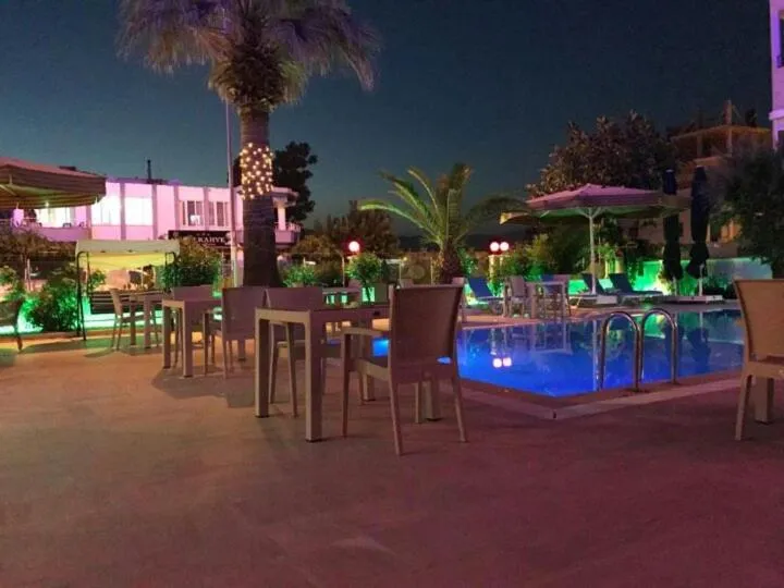 Restaurant/places to eat in Rumana Hotel