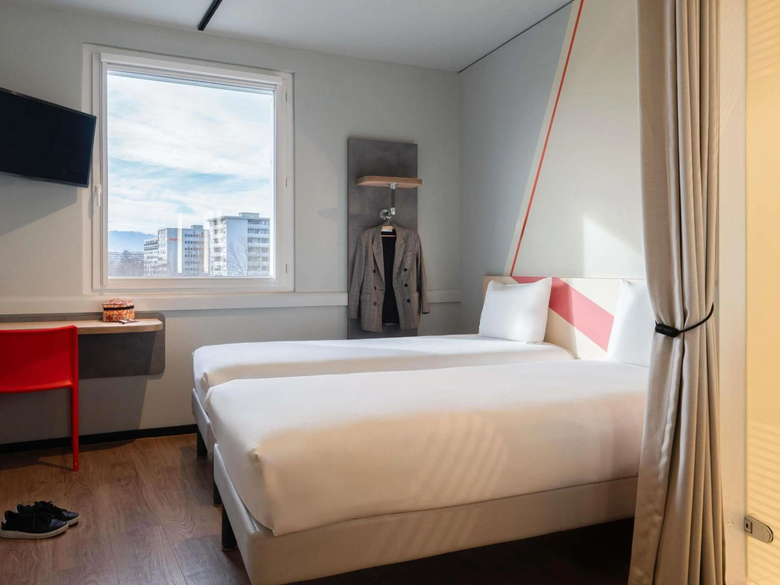 Property building, Bed in ibis budget Genève Petit-Lancy