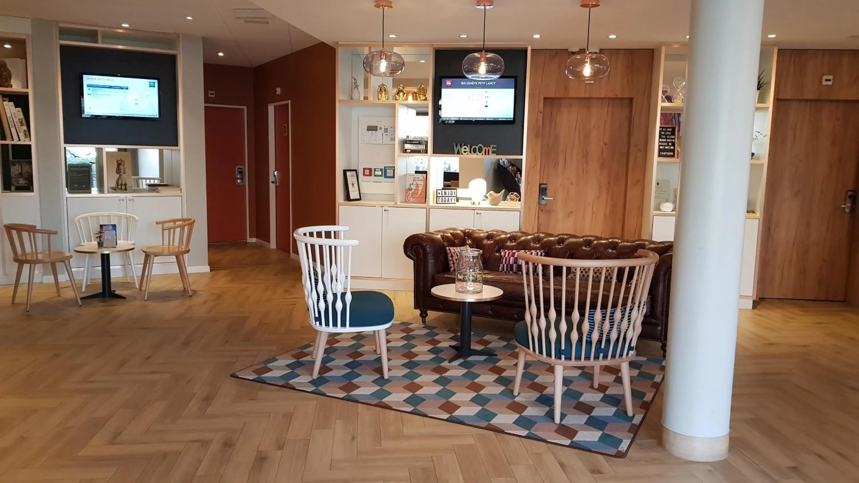 Lobby or reception in ibis budget Genève Petit-Lancy