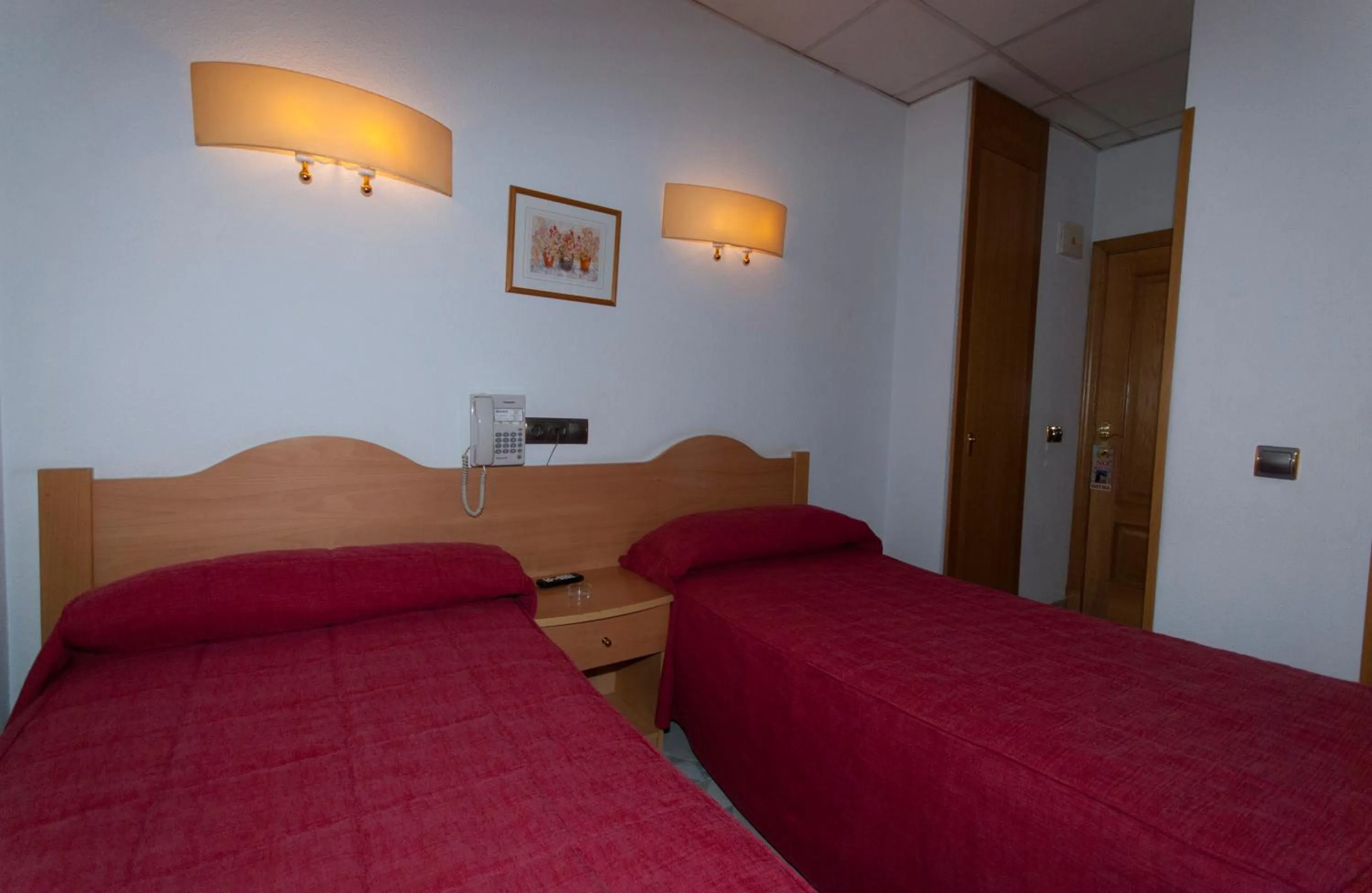 Photo of the whole room in Hostal Goyma II