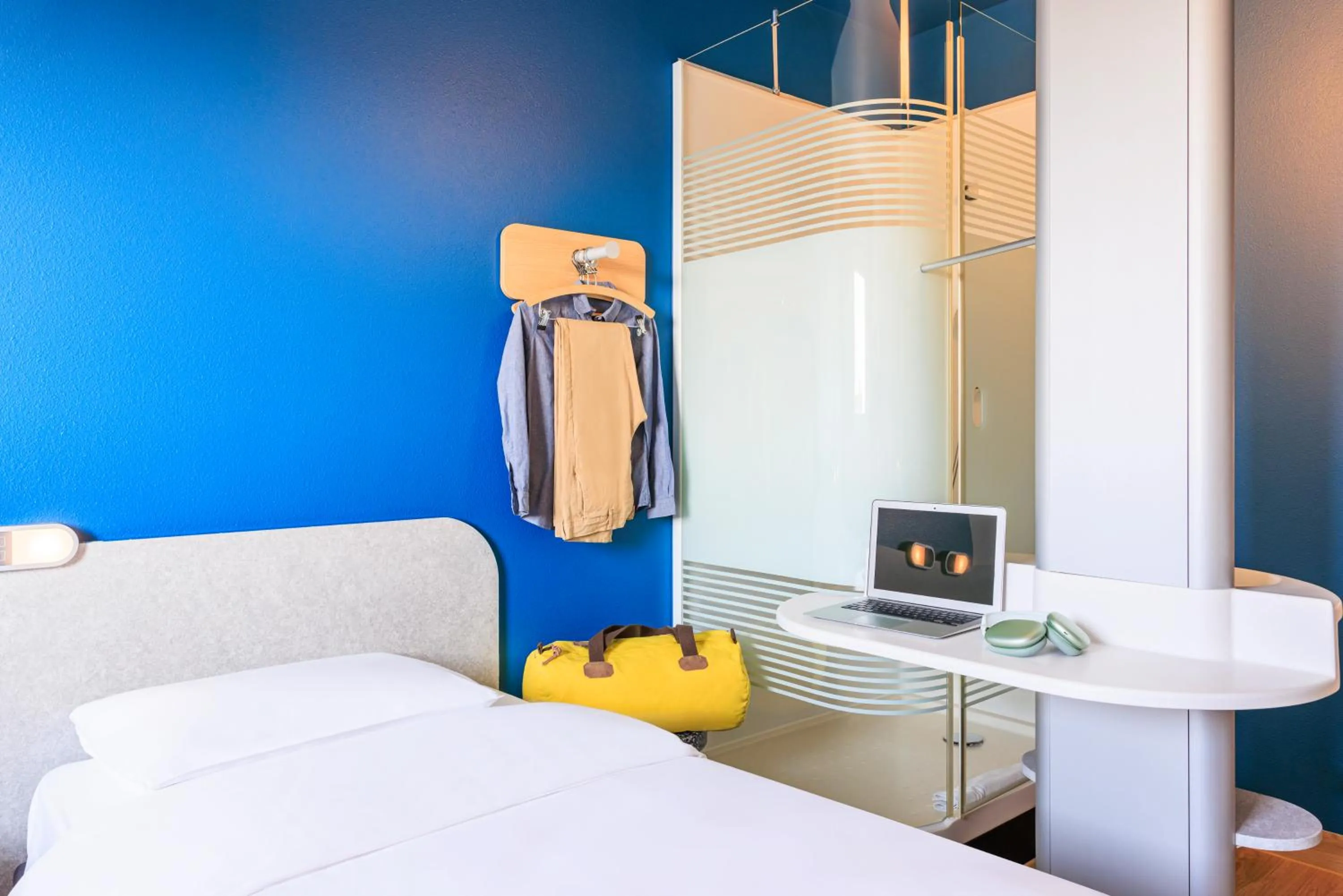 Bed in Ibis budget Lausanne-Bussigny