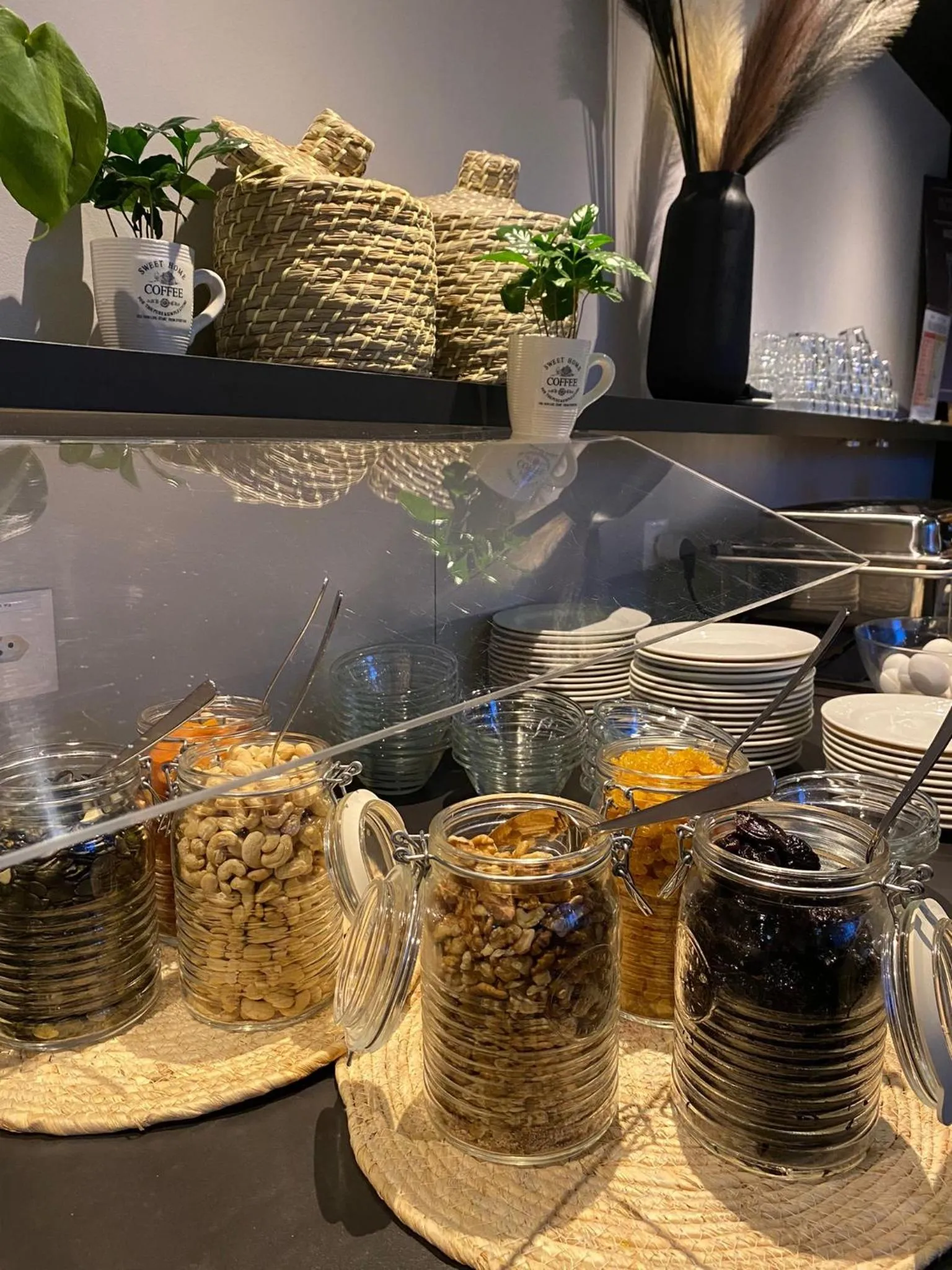 Food in ibis budget Lugano Paradiso