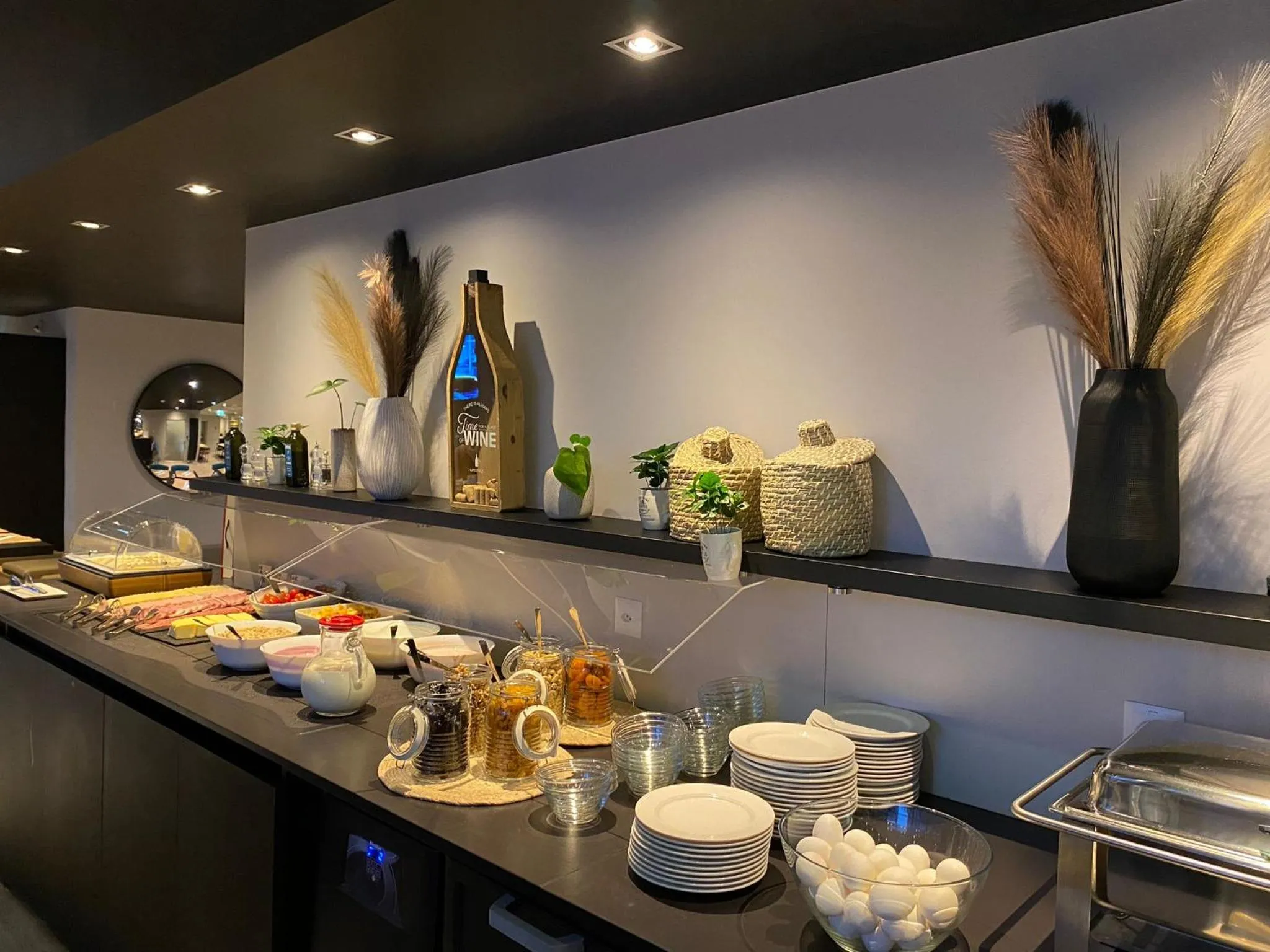 Buffet breakfast in ibis budget Lugano Paradiso