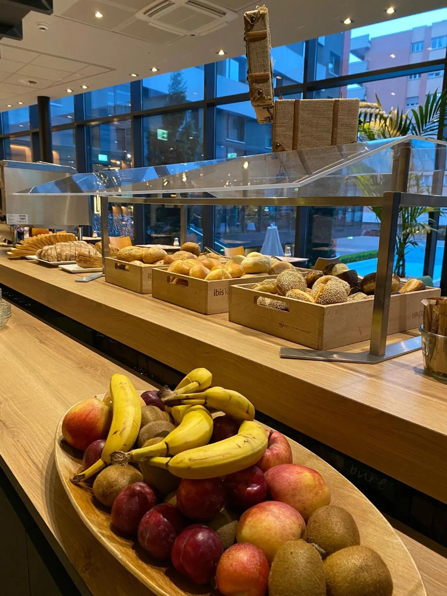 Buffet breakfast in ibis budget Lugano Paradiso