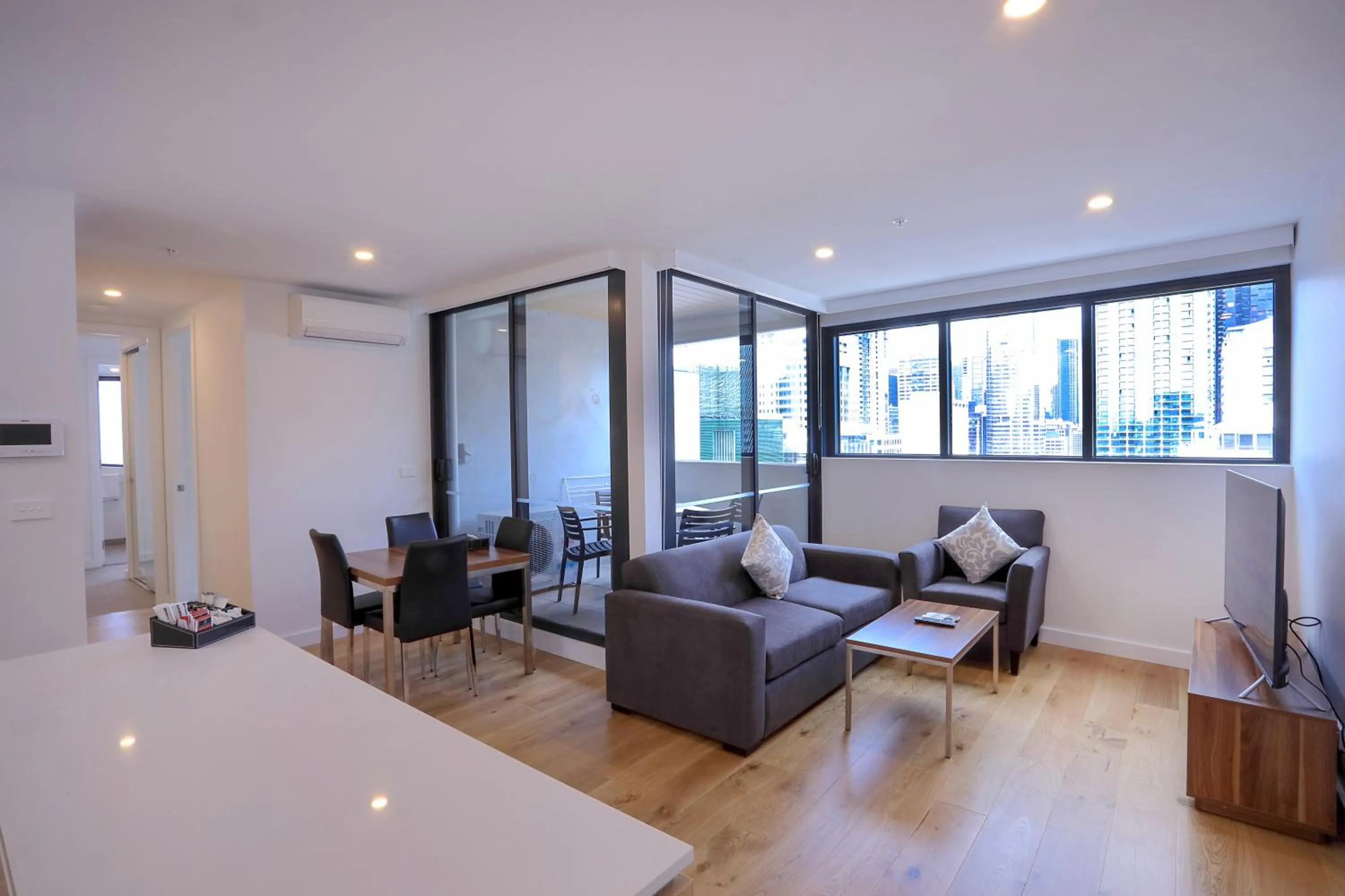 Living room in Flagstaff Green Apartments