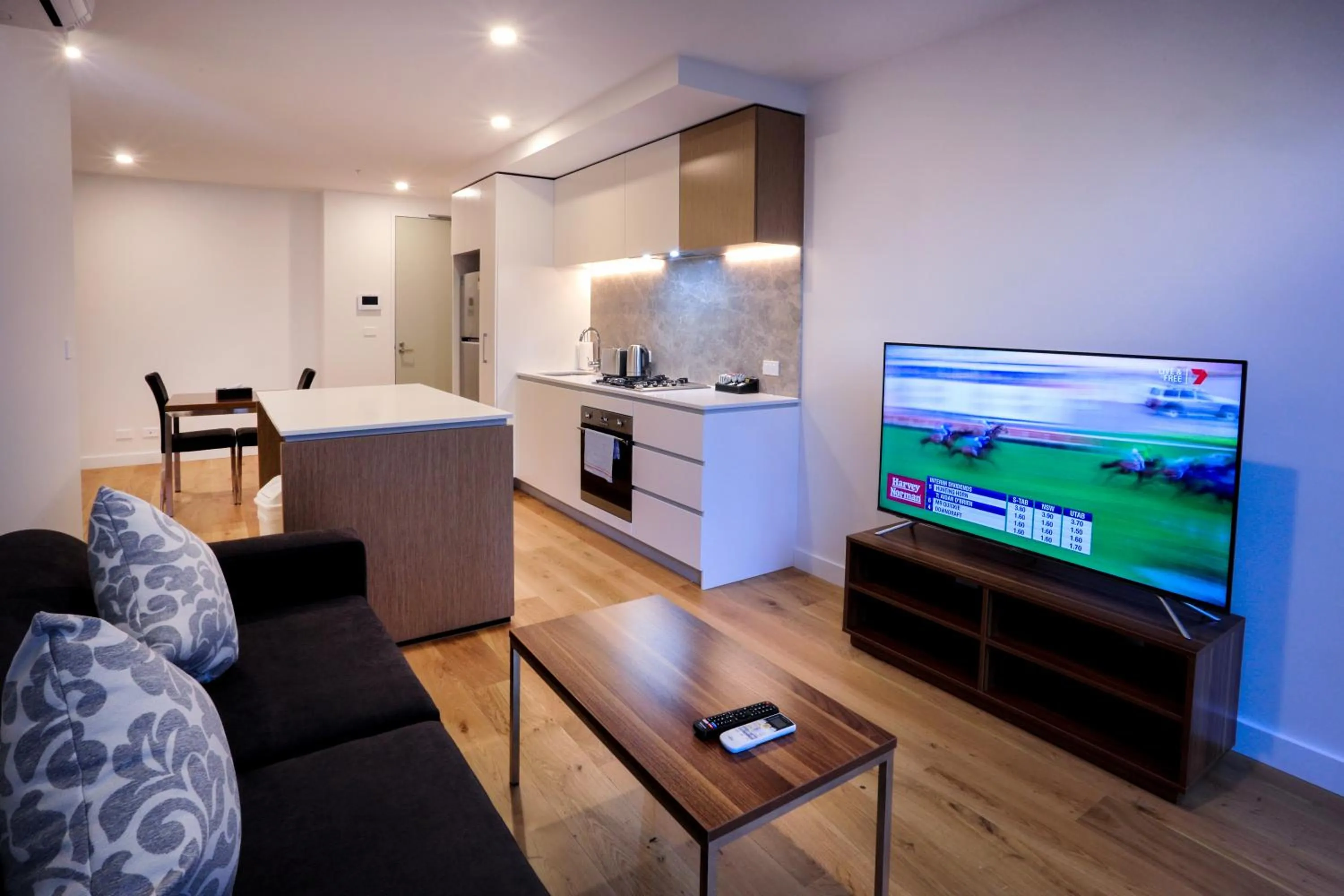 Communal lounge/ TV room in Flagstaff Green Apartments