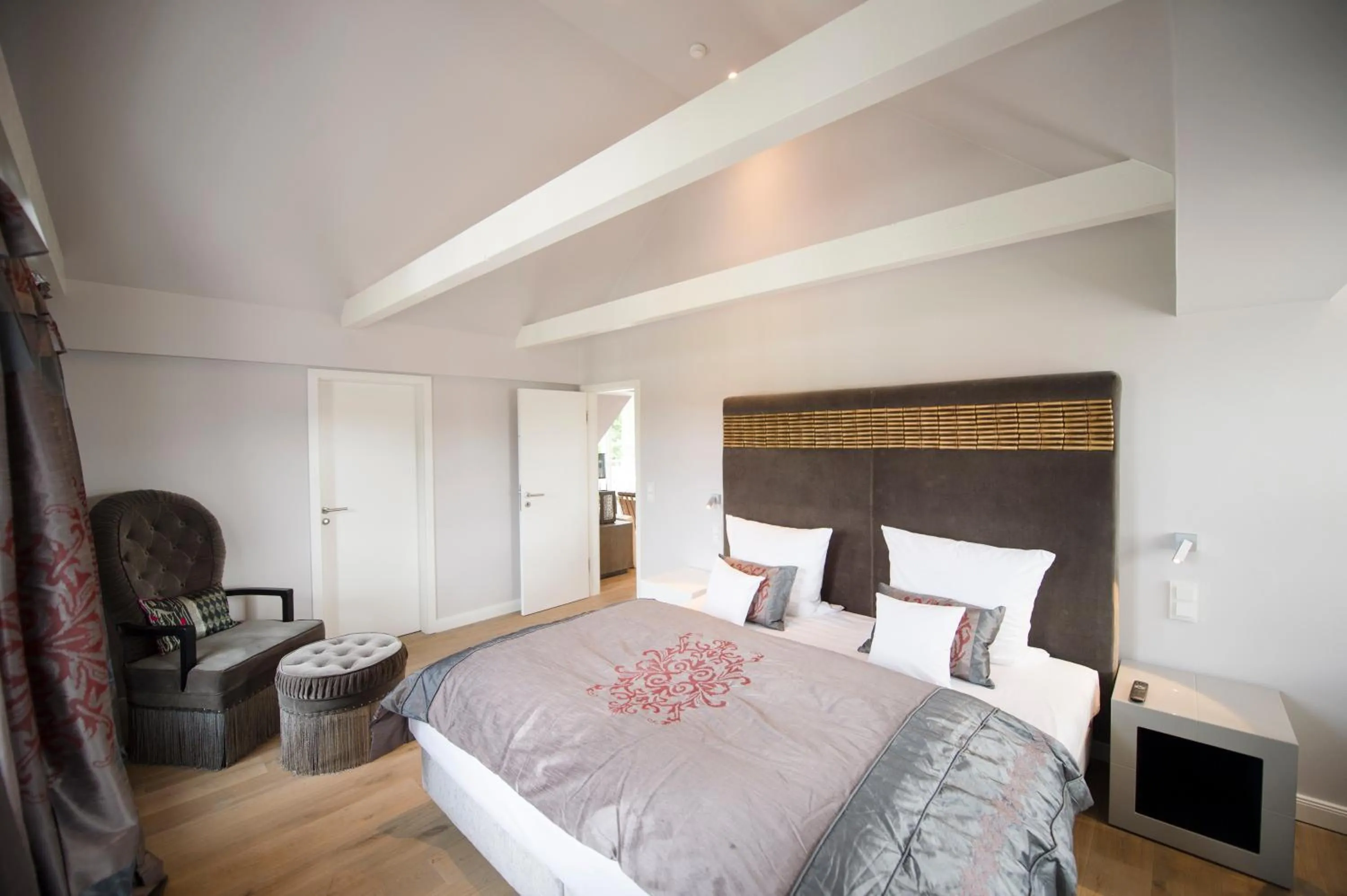 Photo of the whole room, Bed in Hotel Hof Galerie