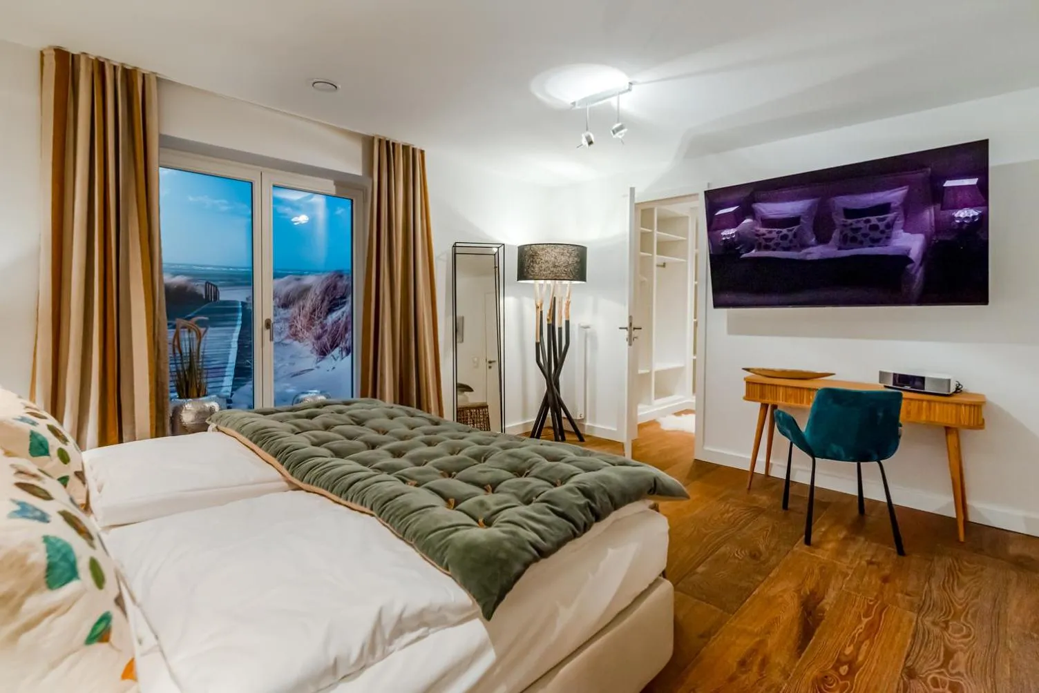 Bedroom, Bed in Hotel Hof Galerie