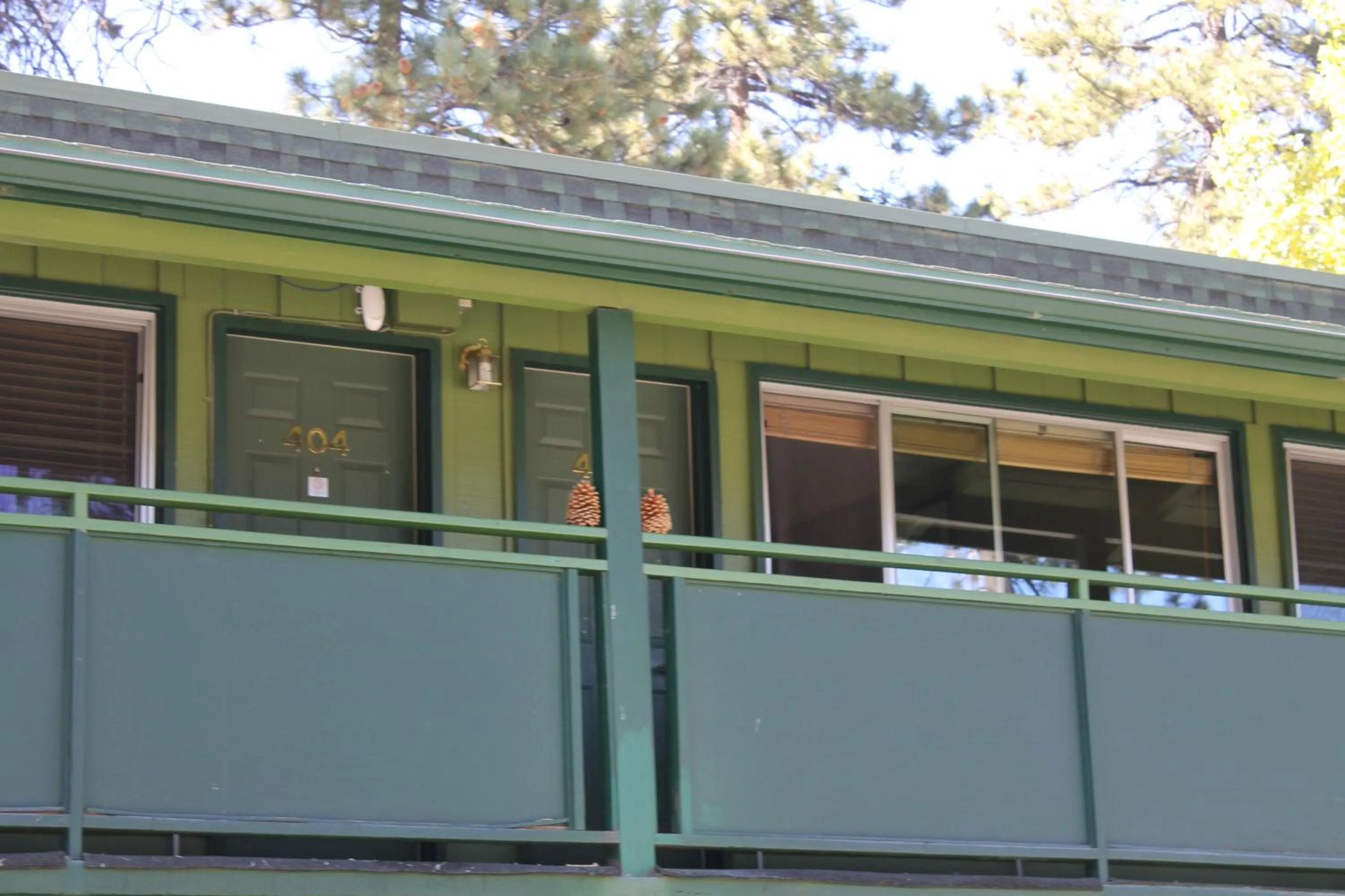 Property building in Big Pines Mountain House