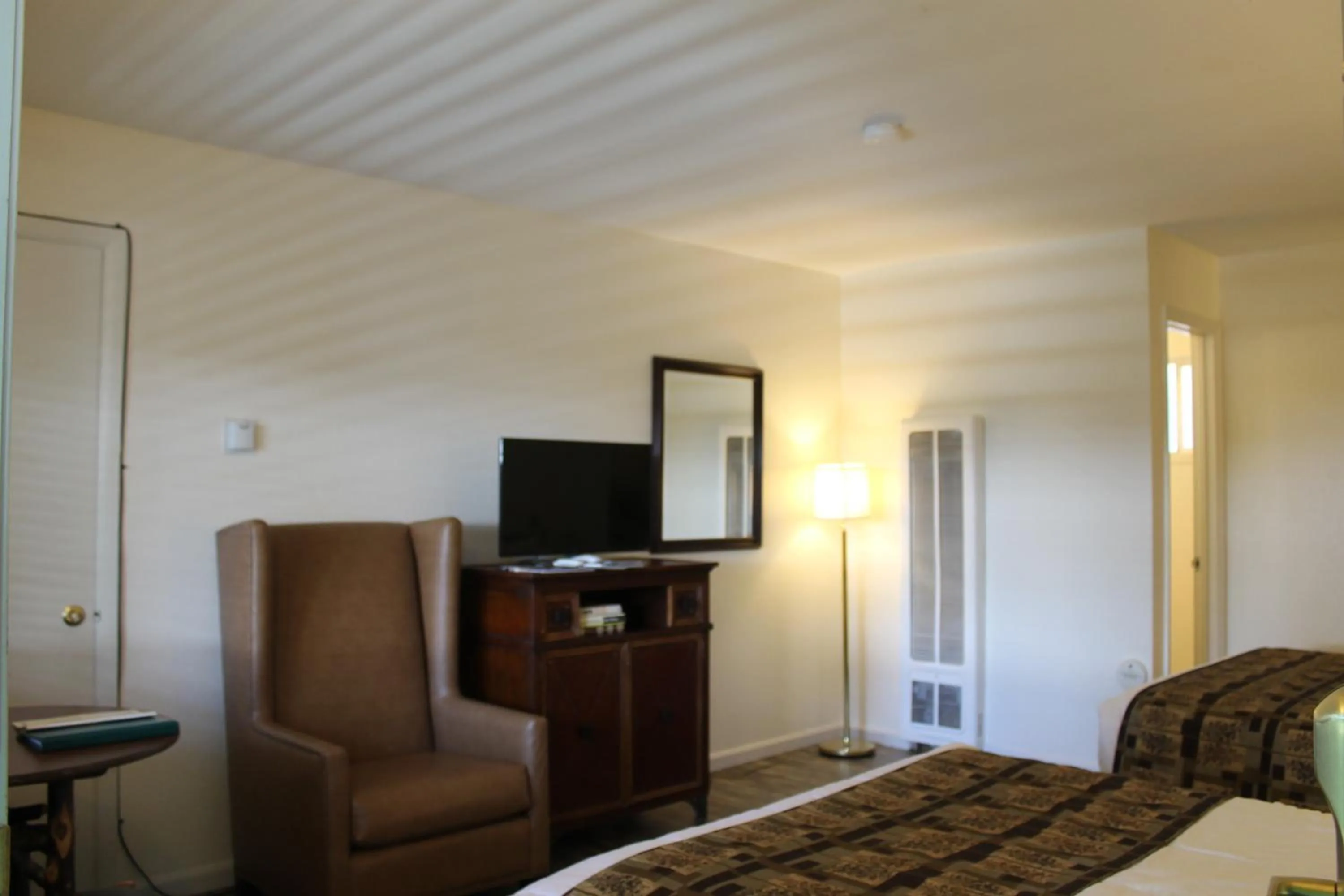 TV and multimedia, Bed in Big Pines Mountain House