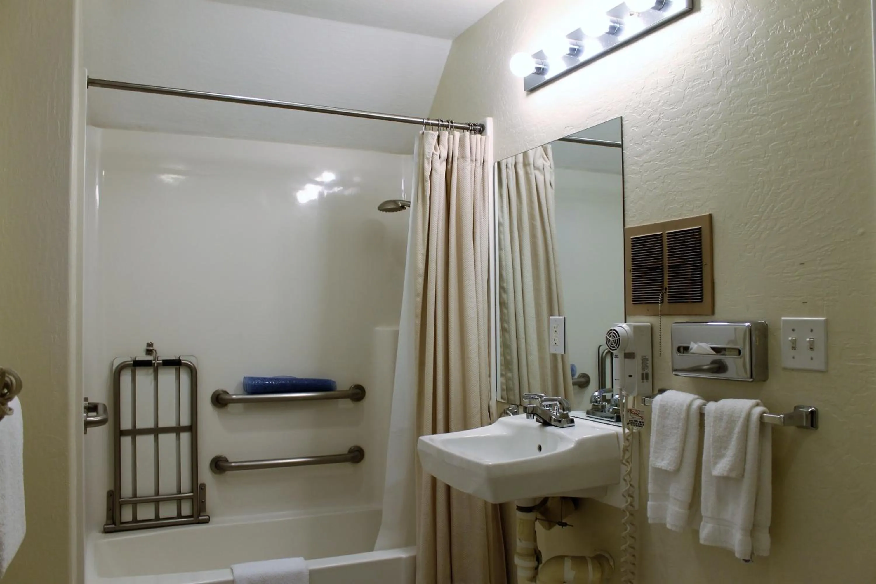 Shower in Big Pines Mountain House