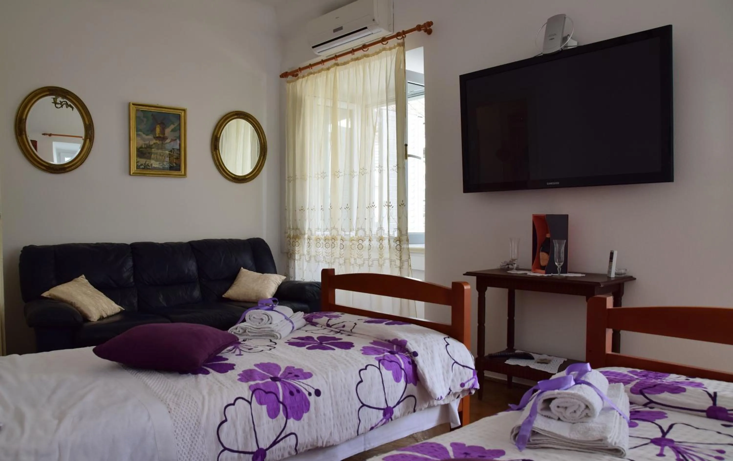 Day, Bed in Apartment Dona Vesna