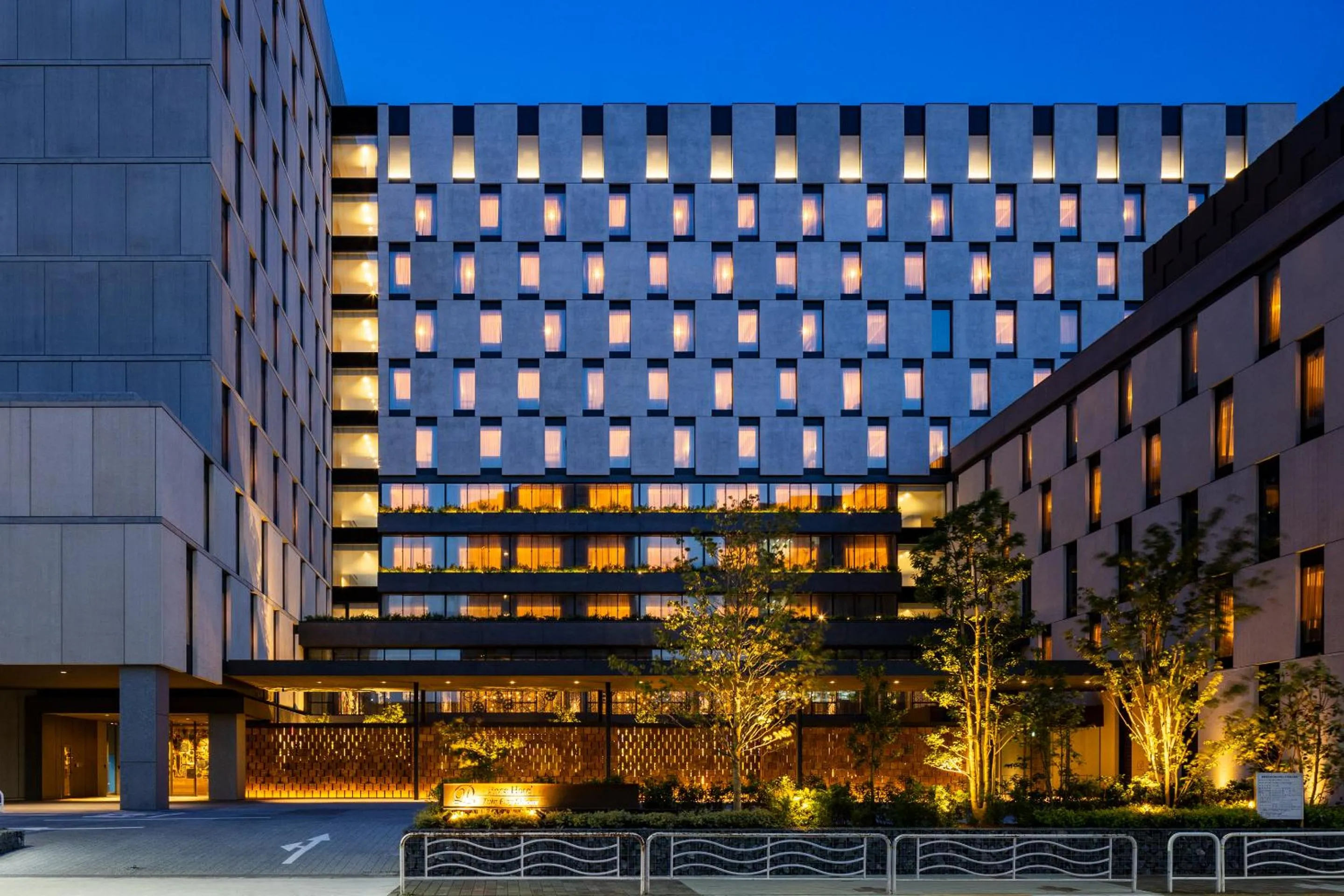 Property building in Tokyo Bay Shiomi Prince Hotel