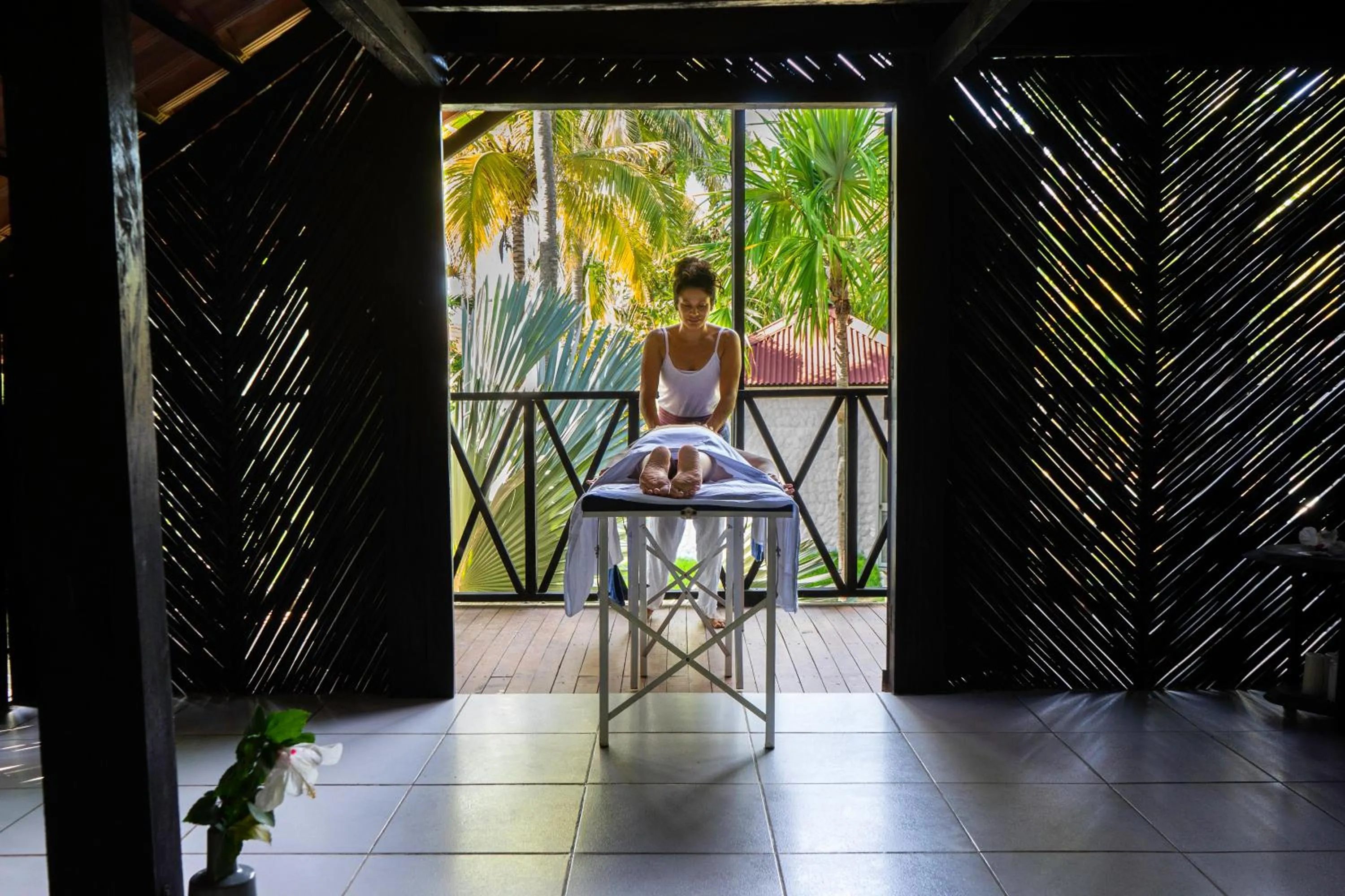 Massage in Socialtel Palomino