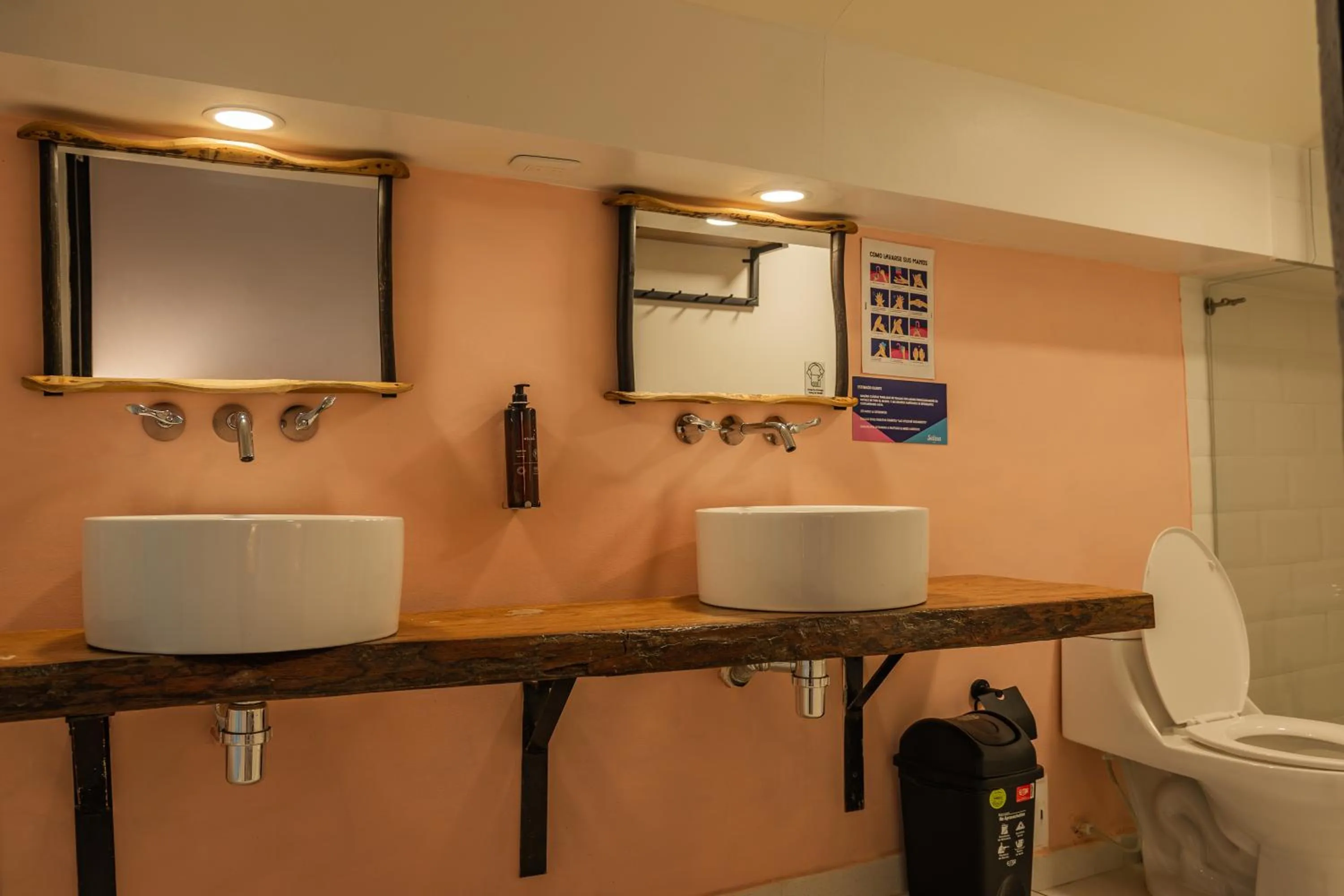 Toilet in Socialtel Palomino