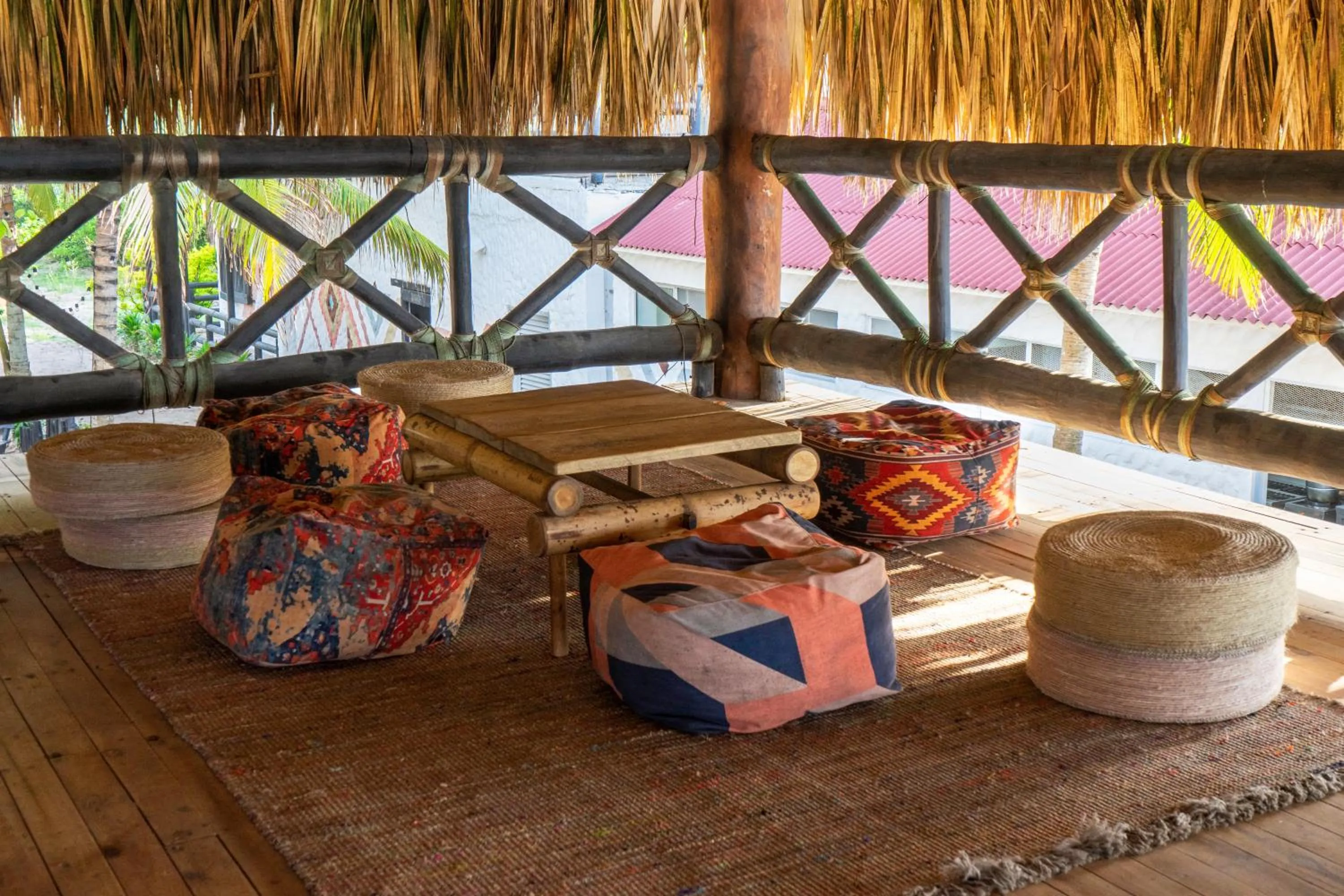 Restaurant/places to eat in Socialtel Palomino