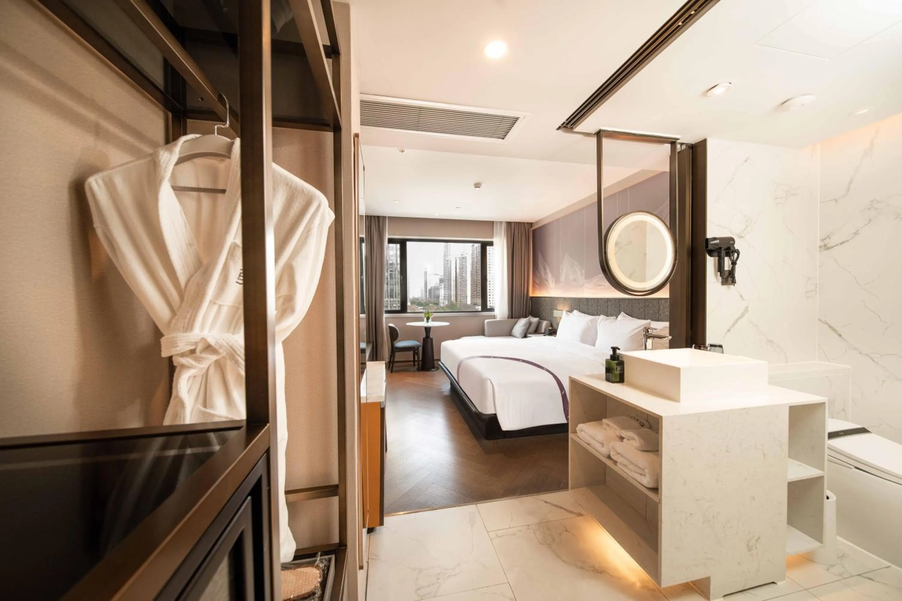 Bedroom, Bed in Imperial Traders Elong Hotel