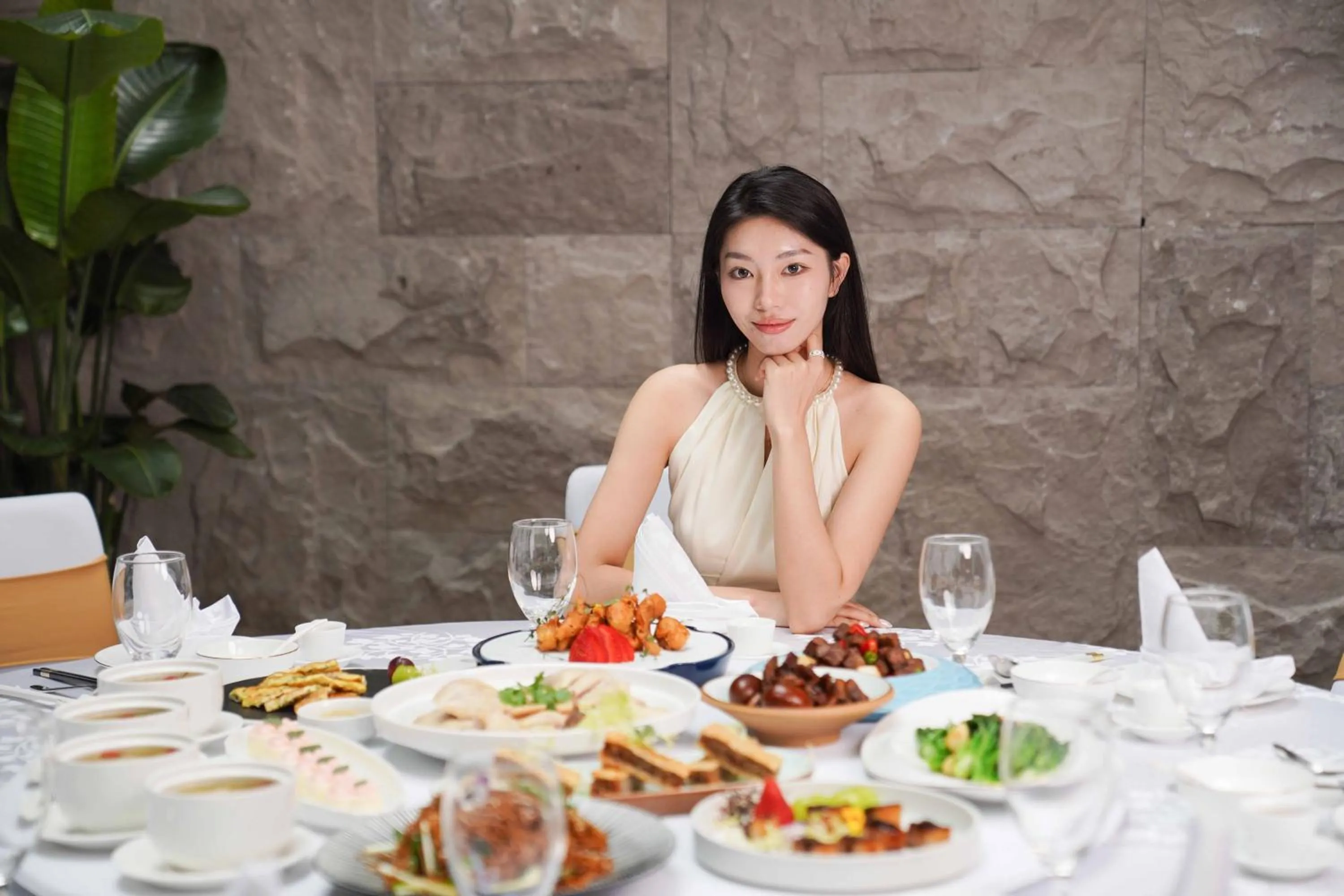 Food and drinks in Imperial Traders Elong Hotel