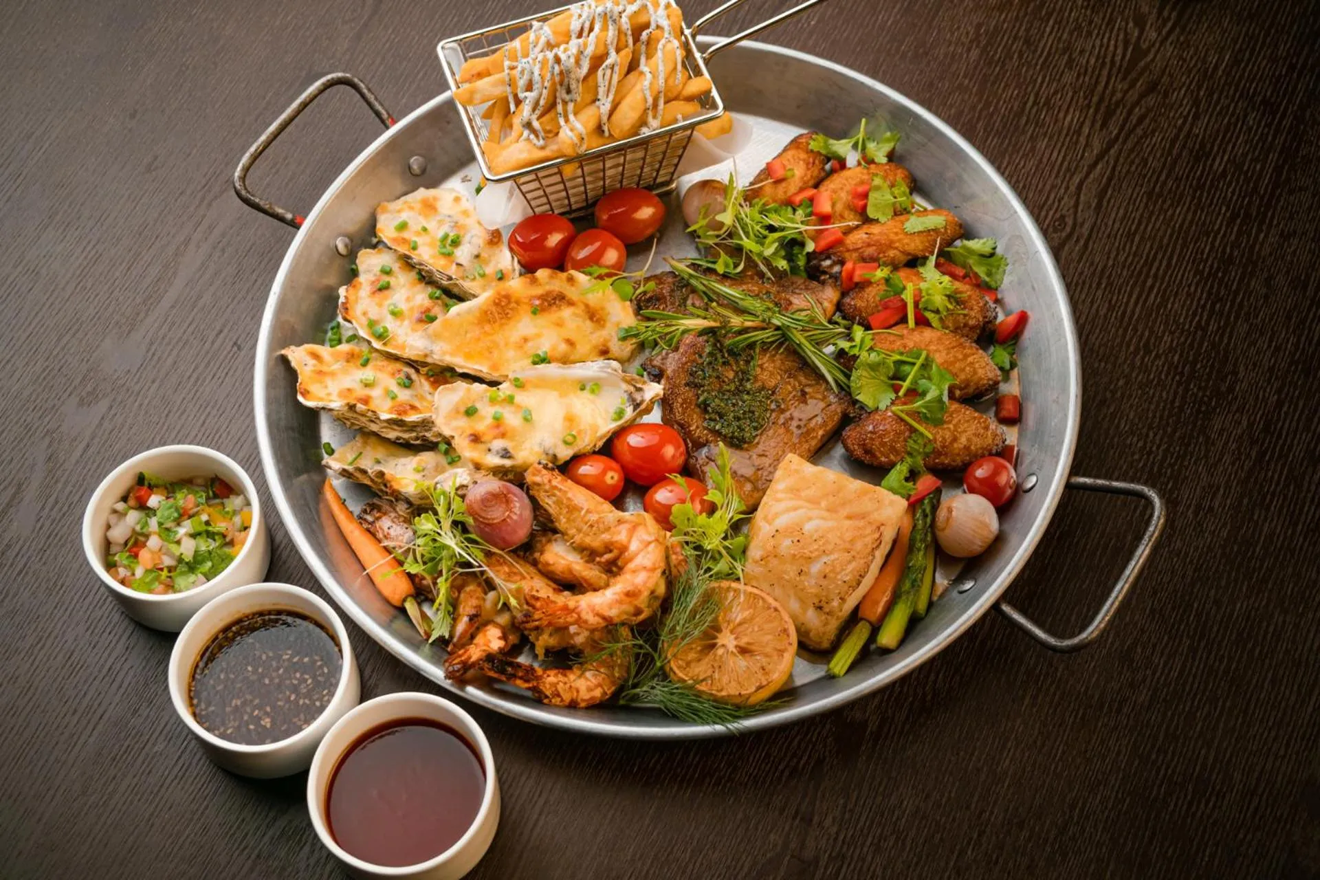 Food and drinks, Food in Amber East Hotel