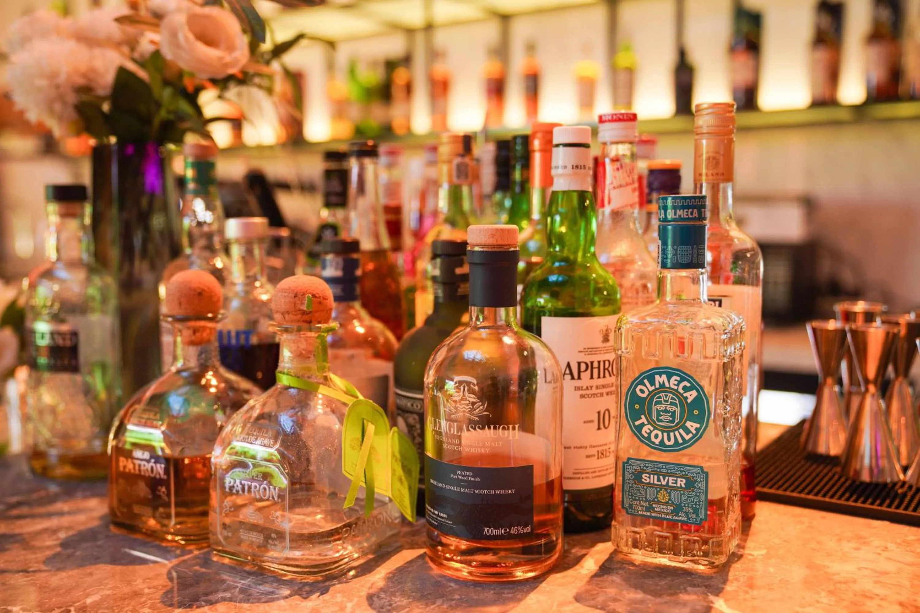 Lounge or bar in Imperial Traders Elong Hotel