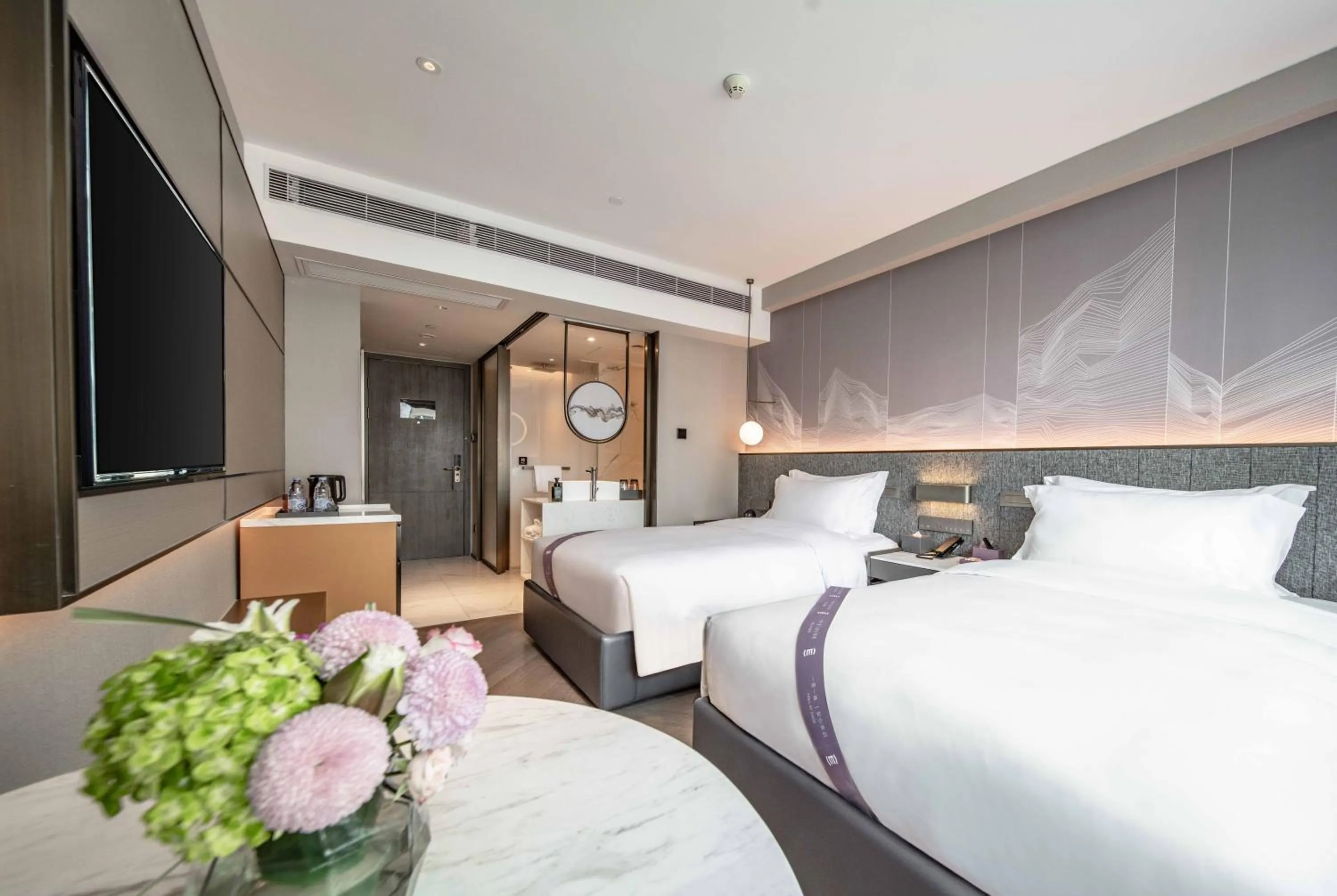 Bed in Imperial Traders Elong Hotel