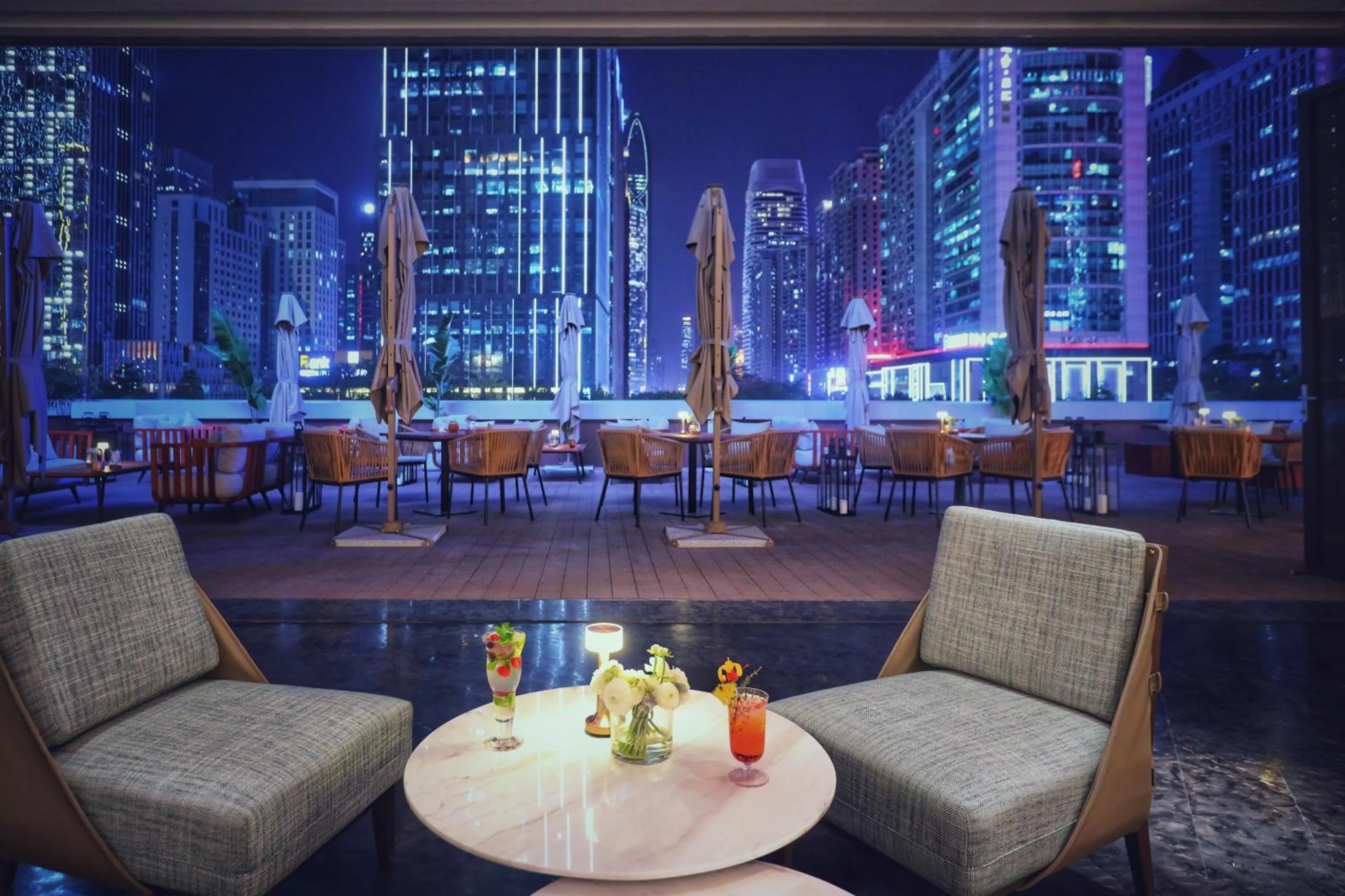 Lounge or bar in Amber East Hotel