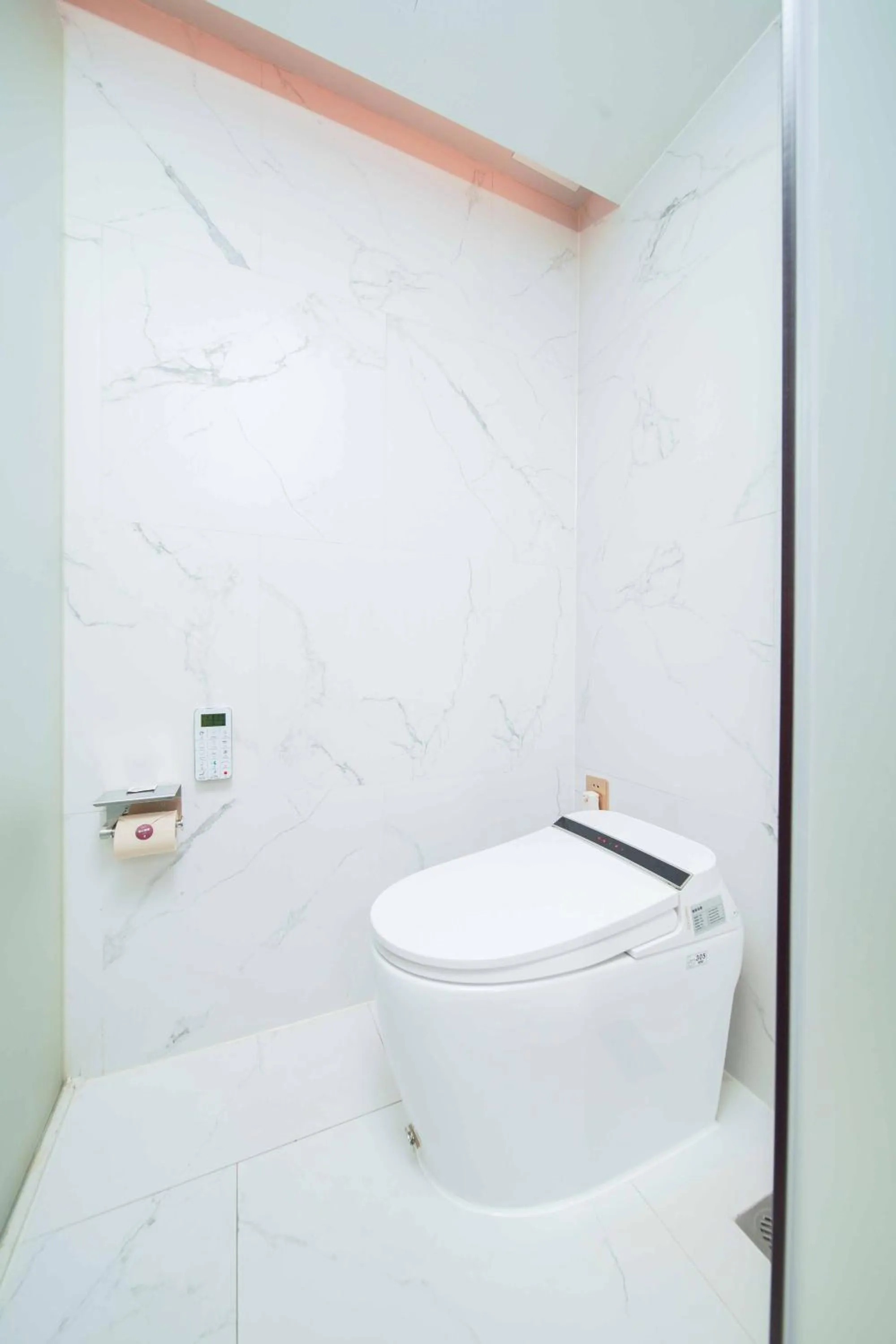 Bathroom in Imperial Traders Elong Hotel