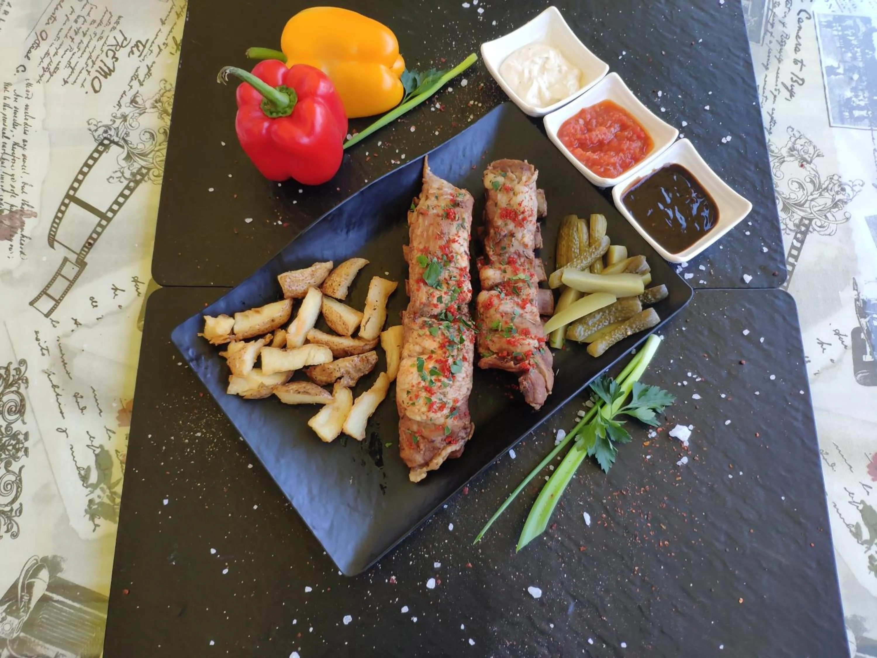 Restaurant/places to eat in RIX Apartments