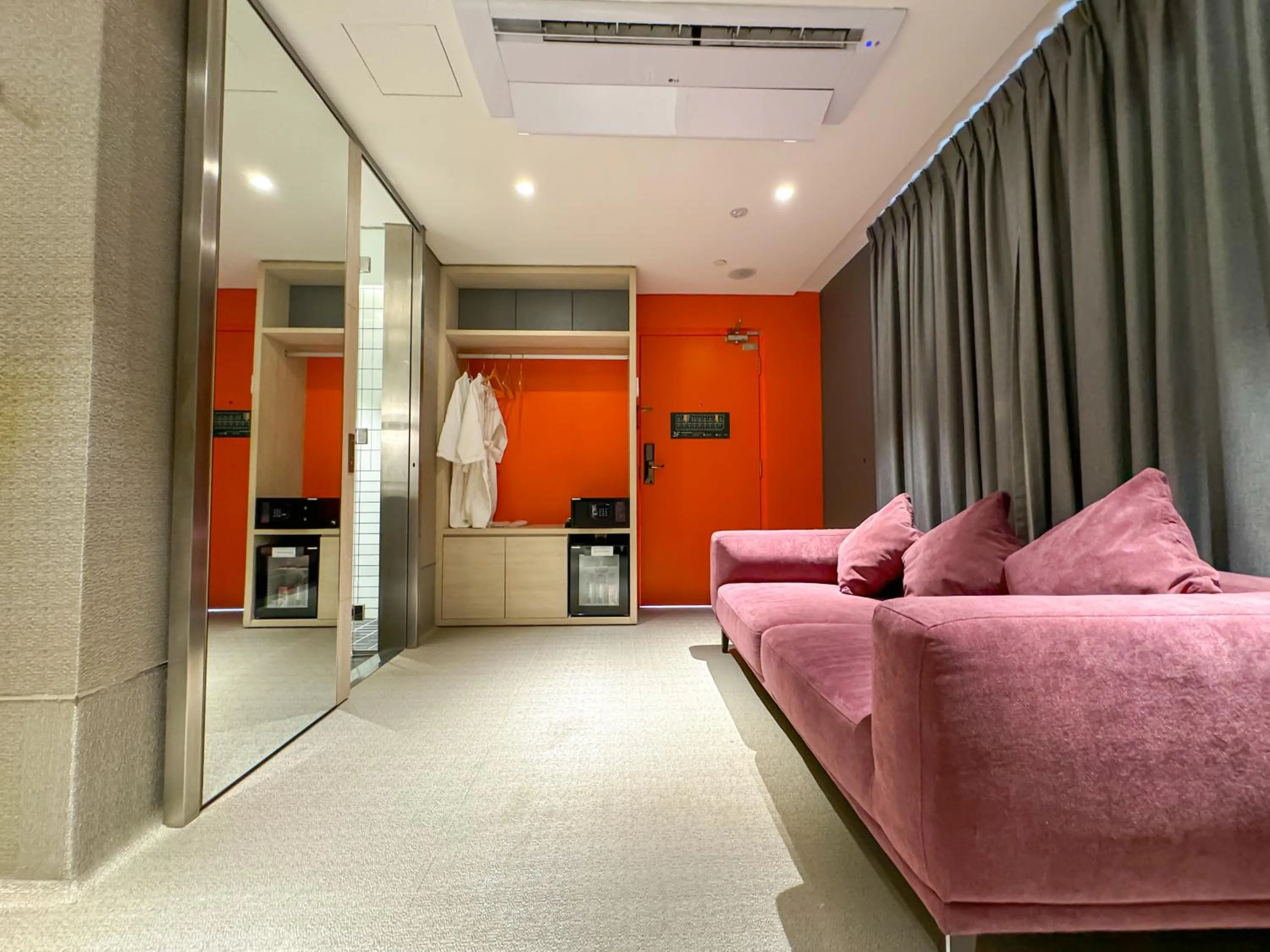 The Upper House, Batu Kawan