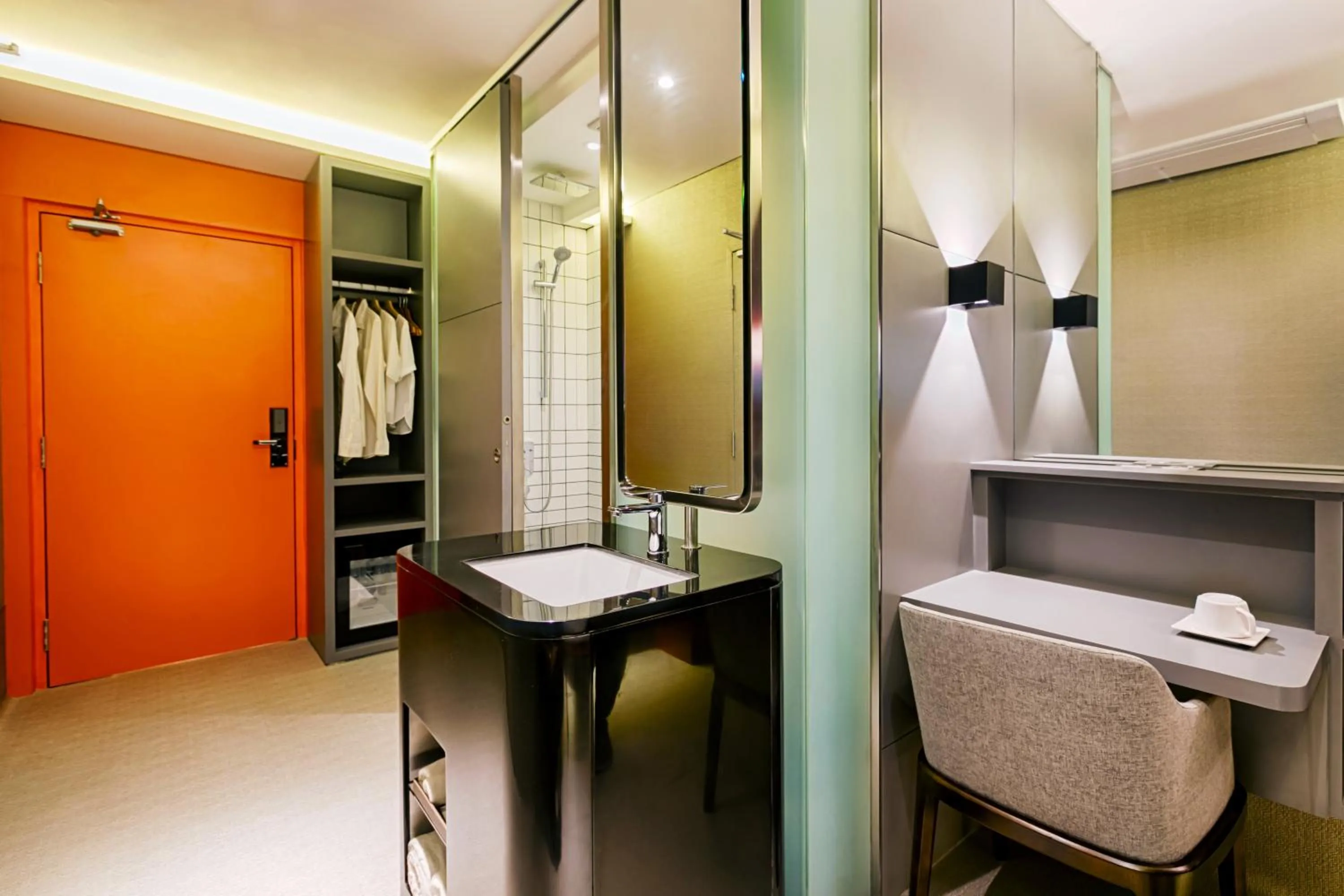 Bathroom in The Upper House, Batu Kawan