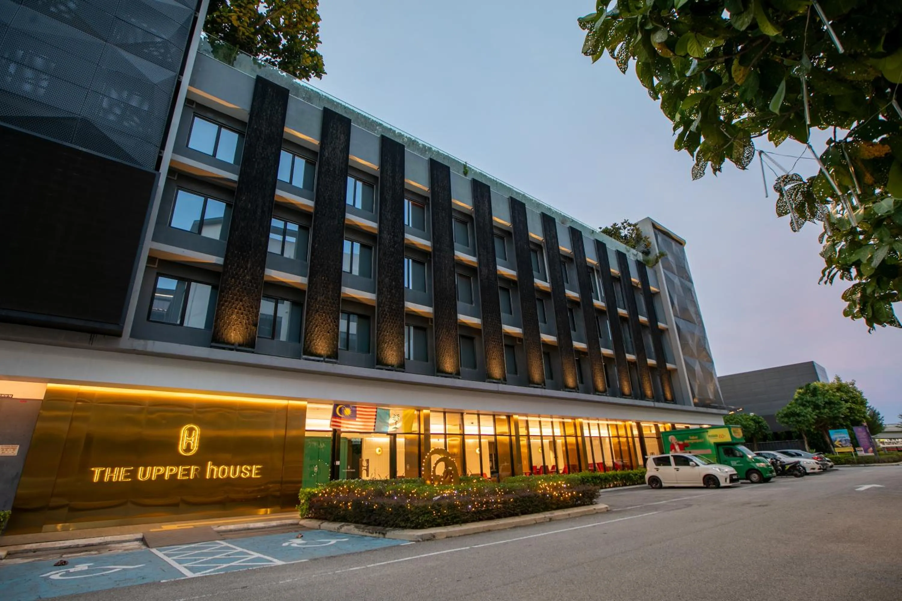 The Upper House, Batu Kawan