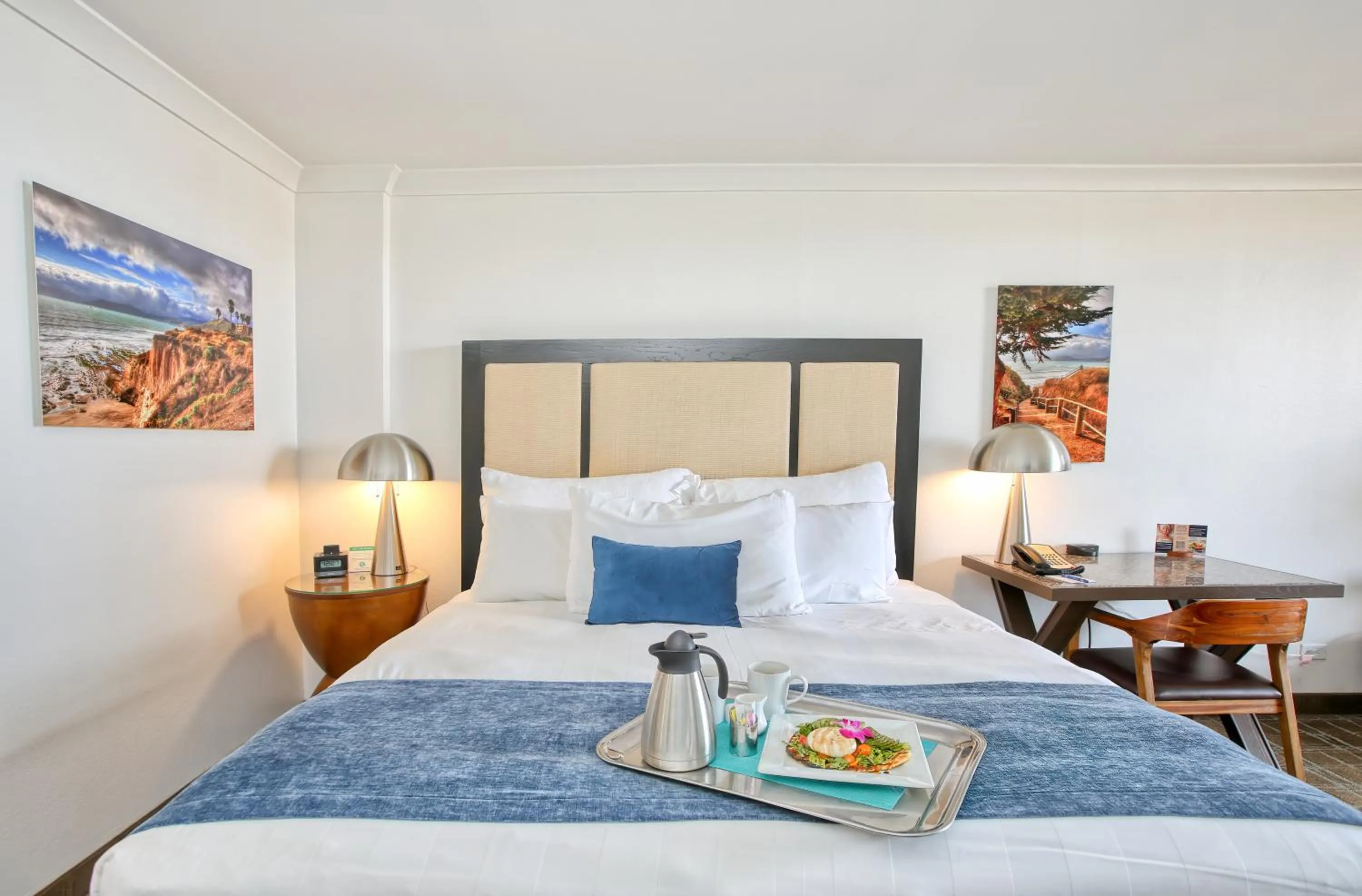 Bed in The Cliffs Hotel and Spa