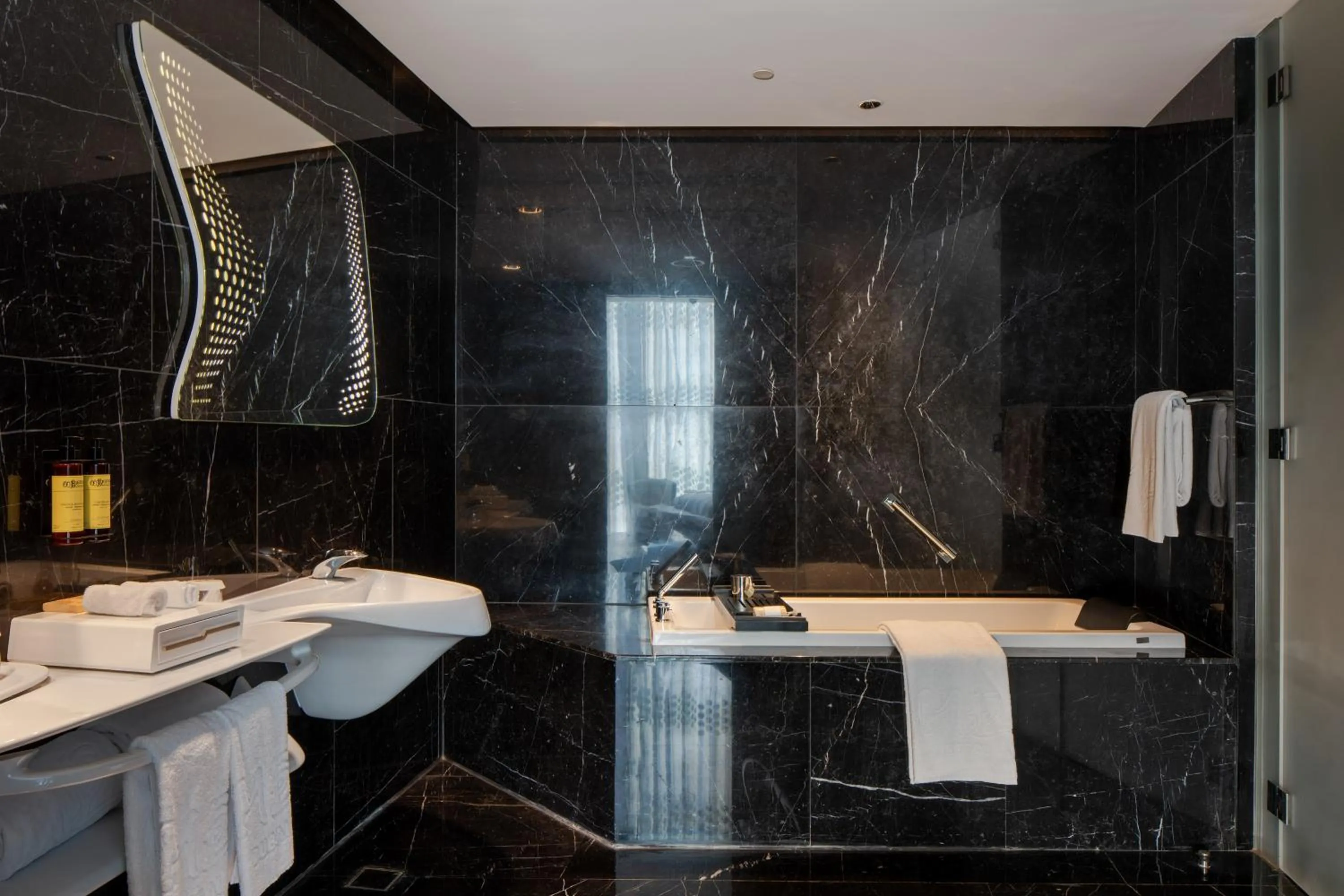 Bathroom in ME Dubai by Meliá