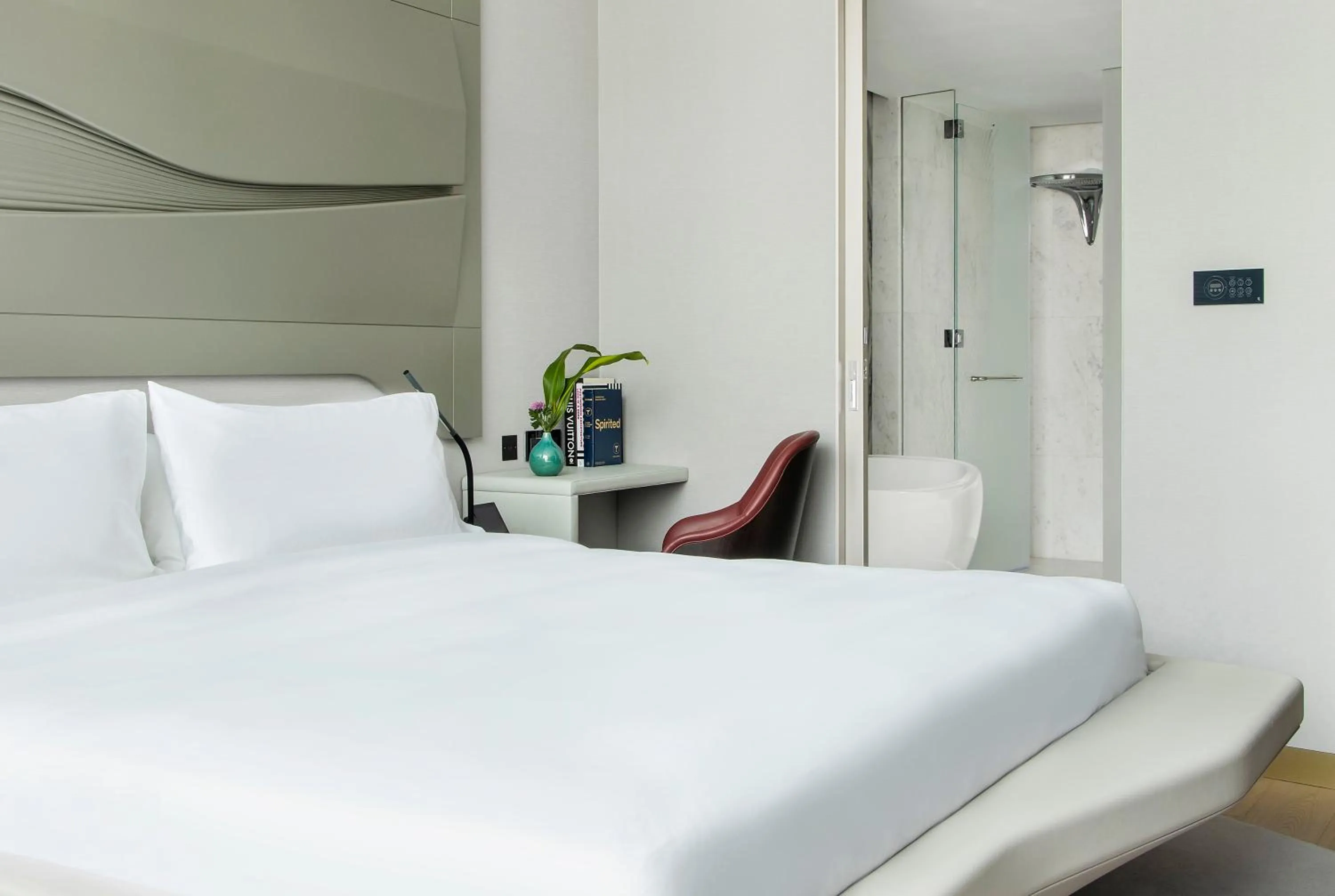 Bed in ME Dubai by Meliá