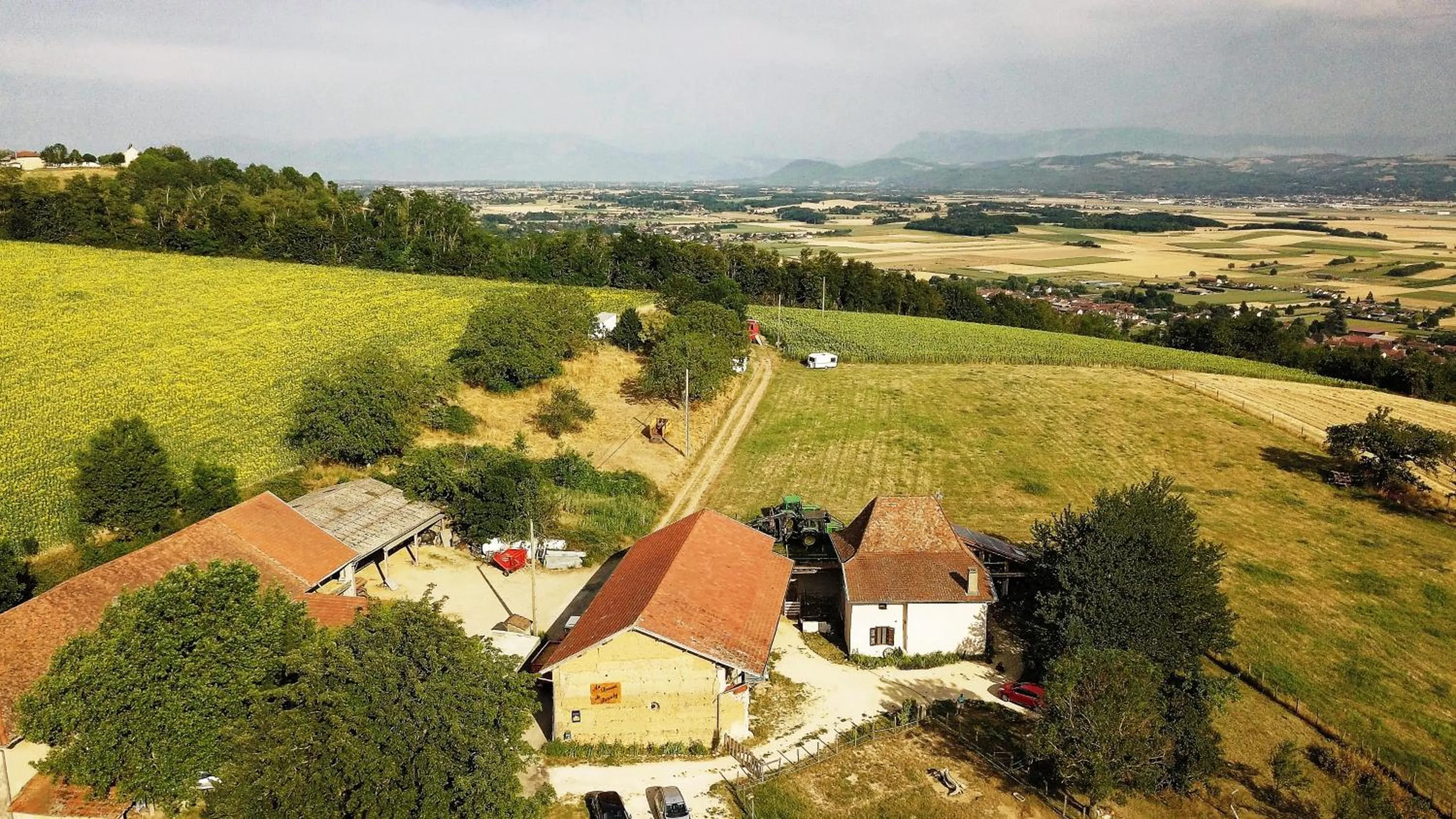 Property building in Au dessus de Parady