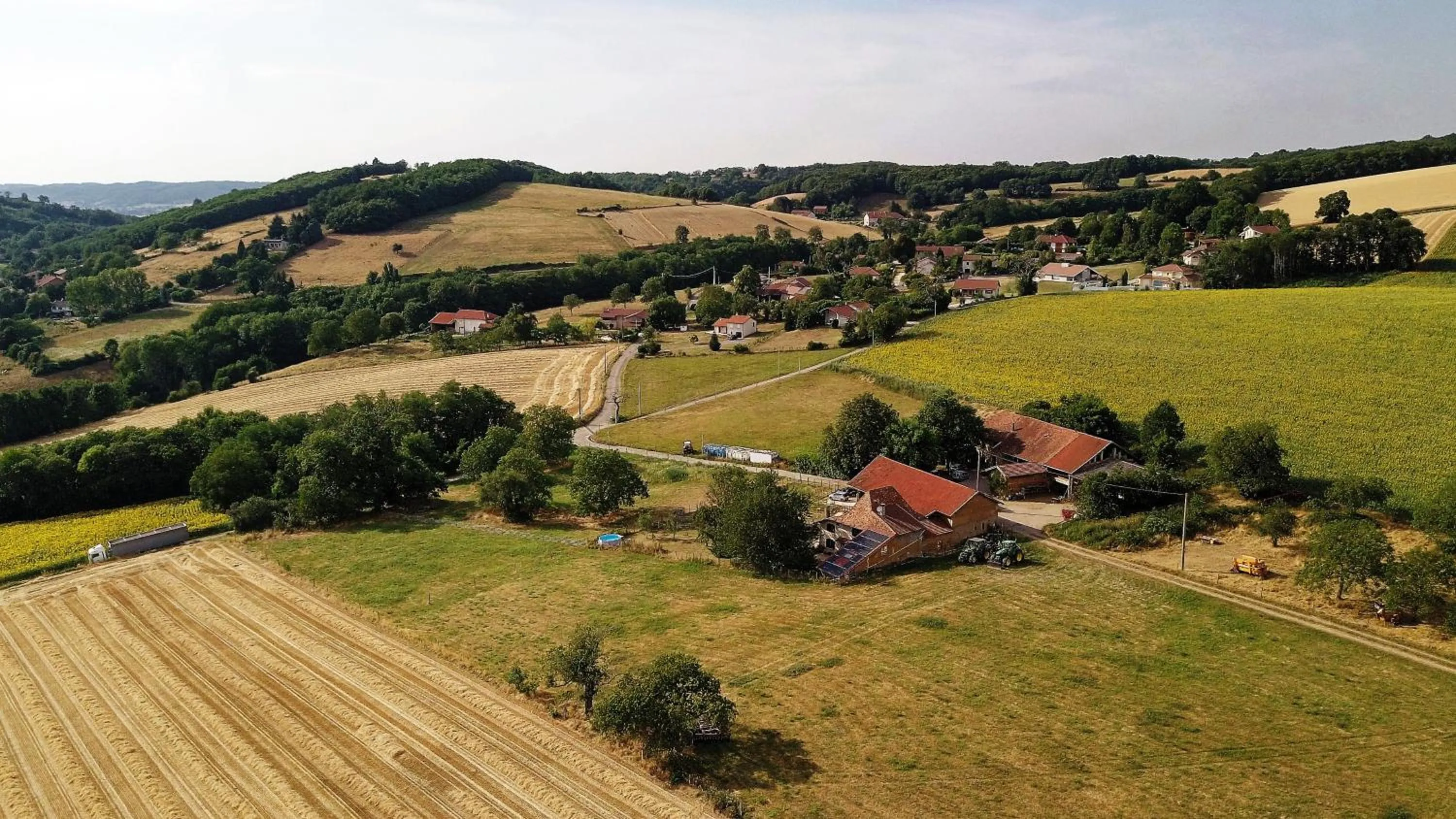 Property building in Au dessus de Parady