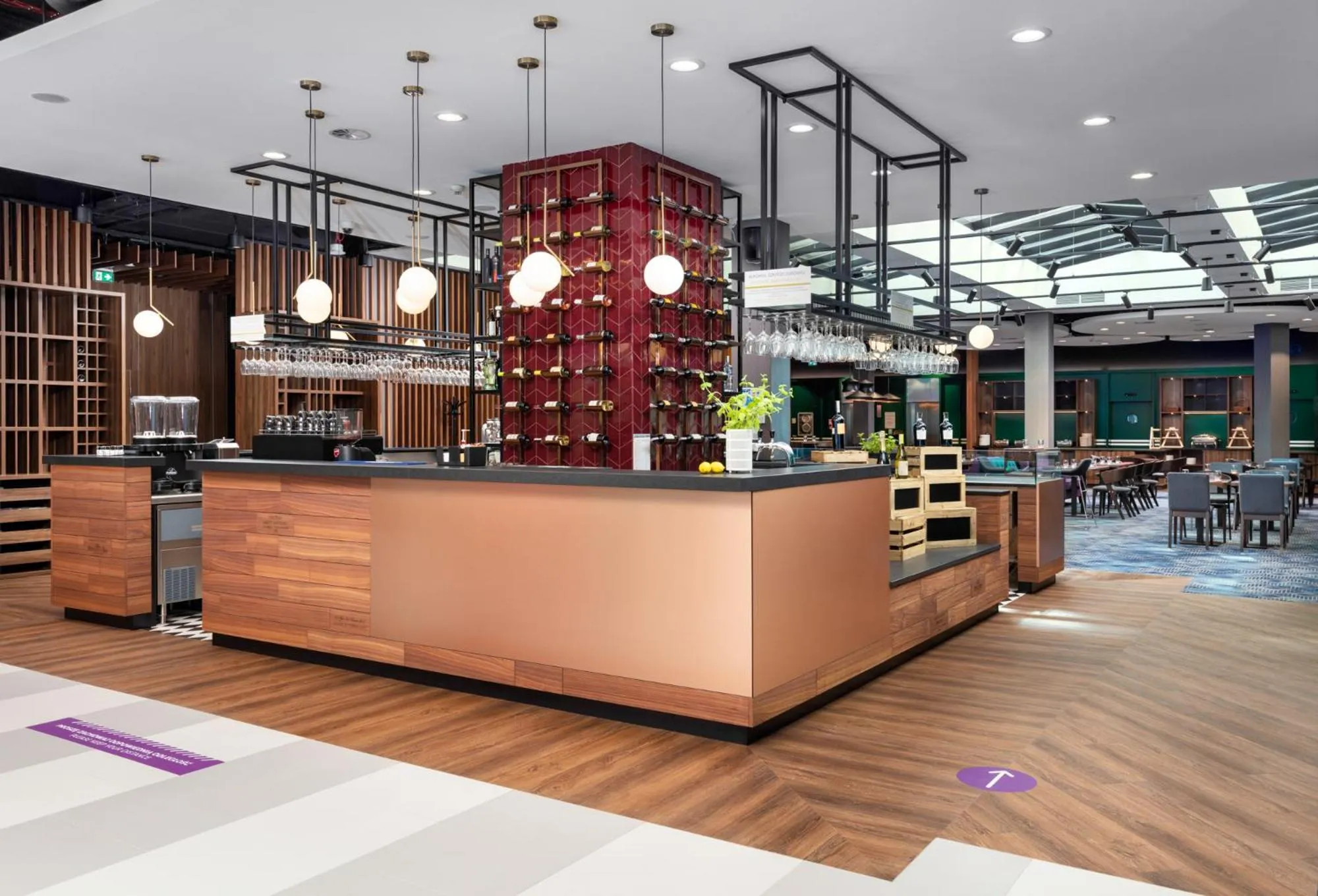 Restaurant/places to eat in Mercure Warszawa Ursus Station