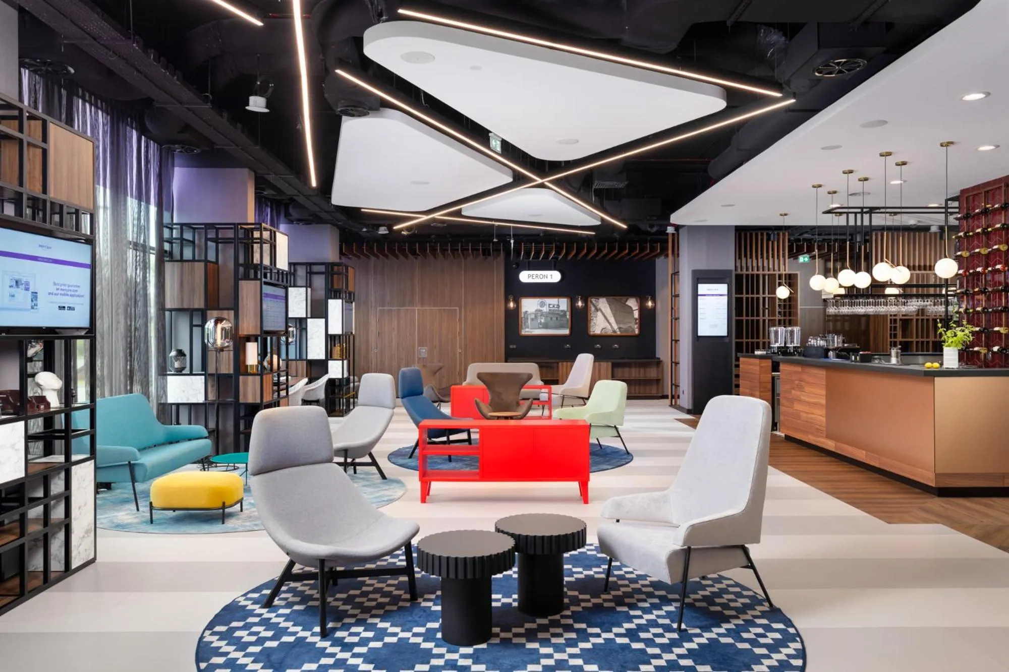 Lobby or reception in Mercure Warszawa Ursus Station