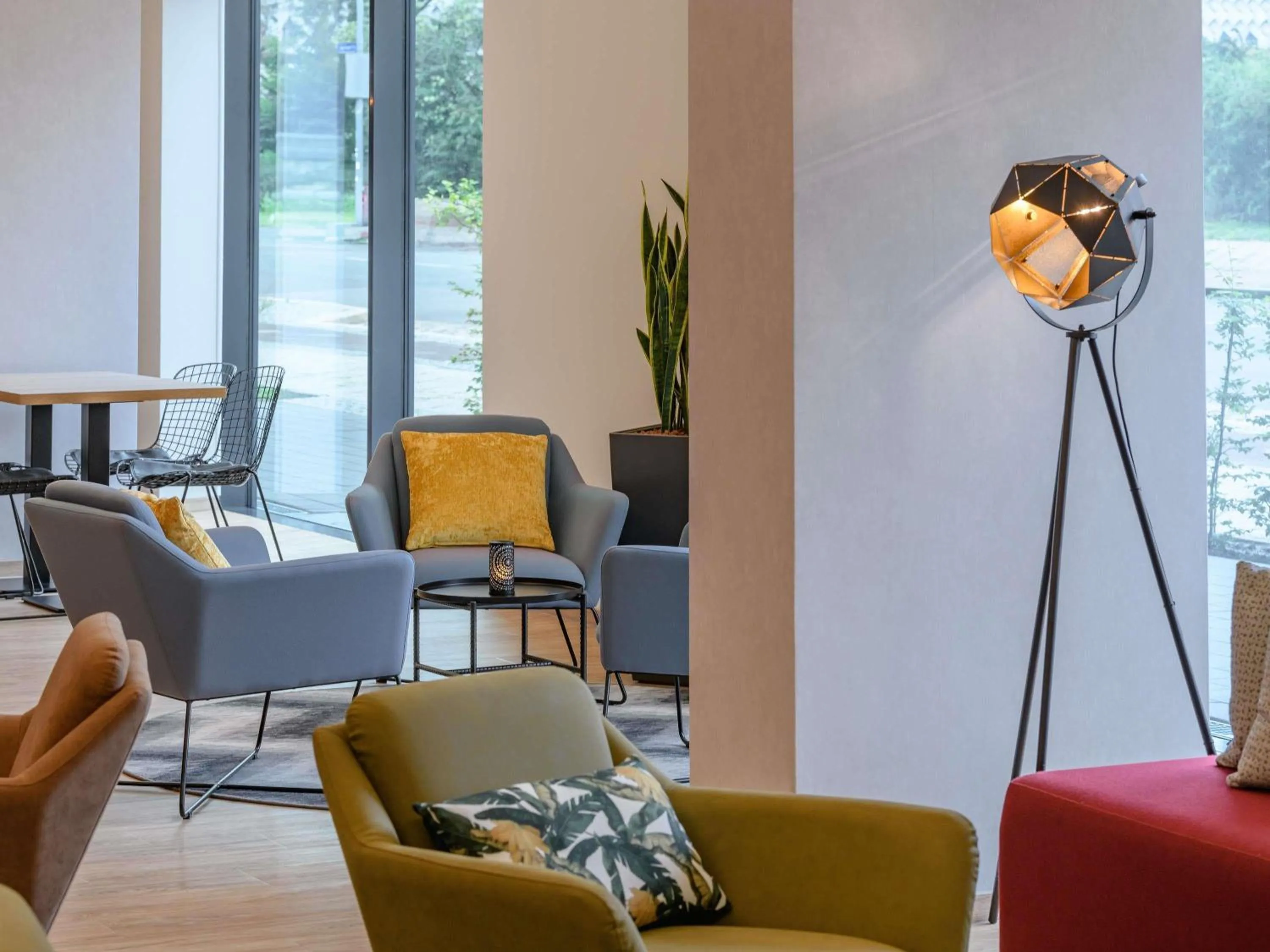 Lounge or bar in ibis Styles Magdeburg
