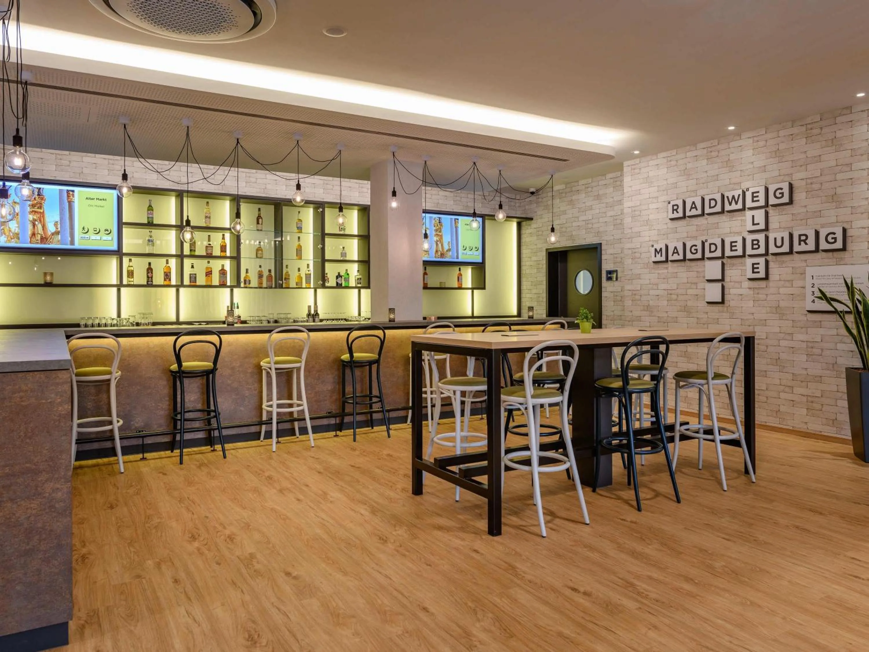 Lounge or bar in ibis Styles Magdeburg