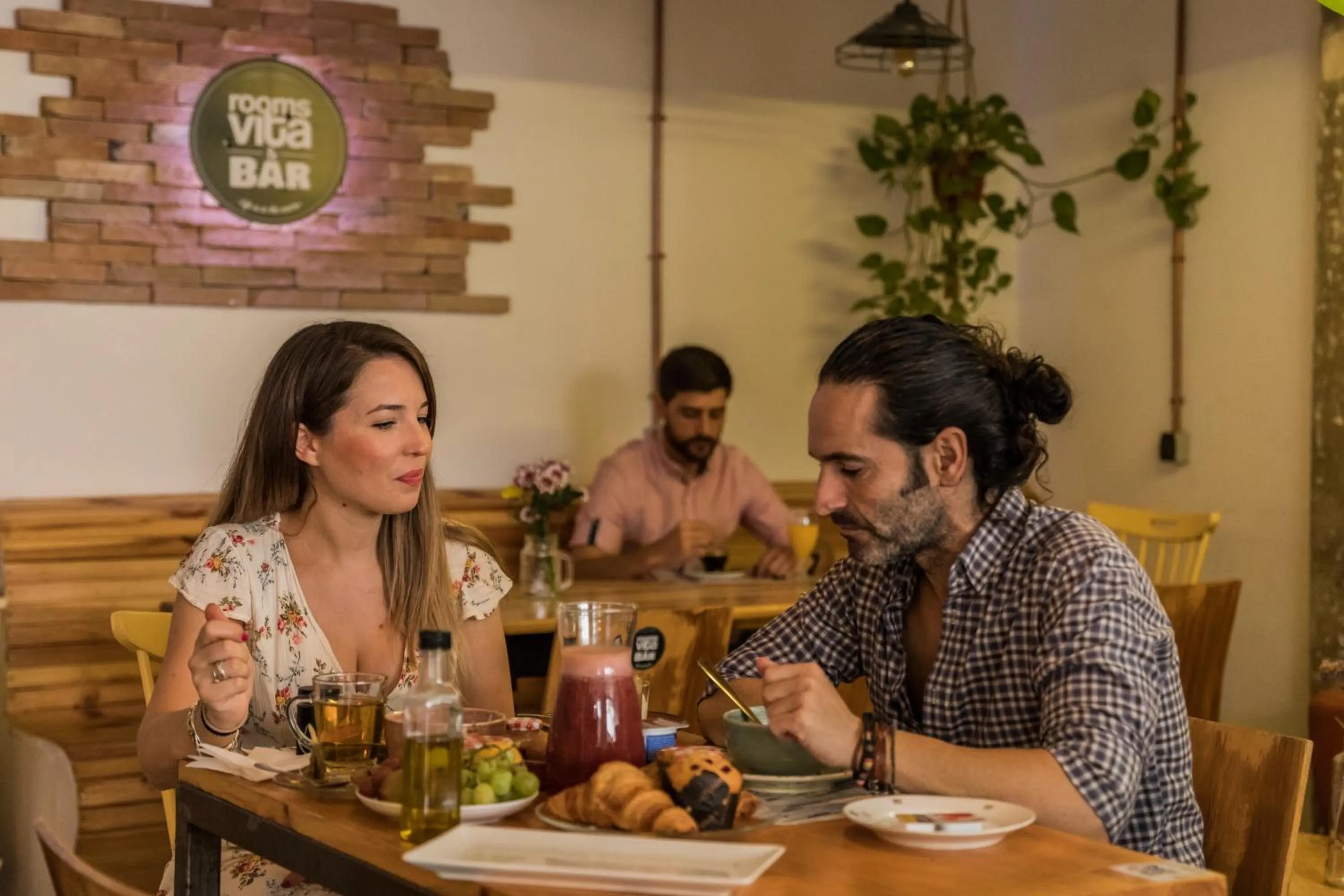 Food and drinks in Rooms Vita