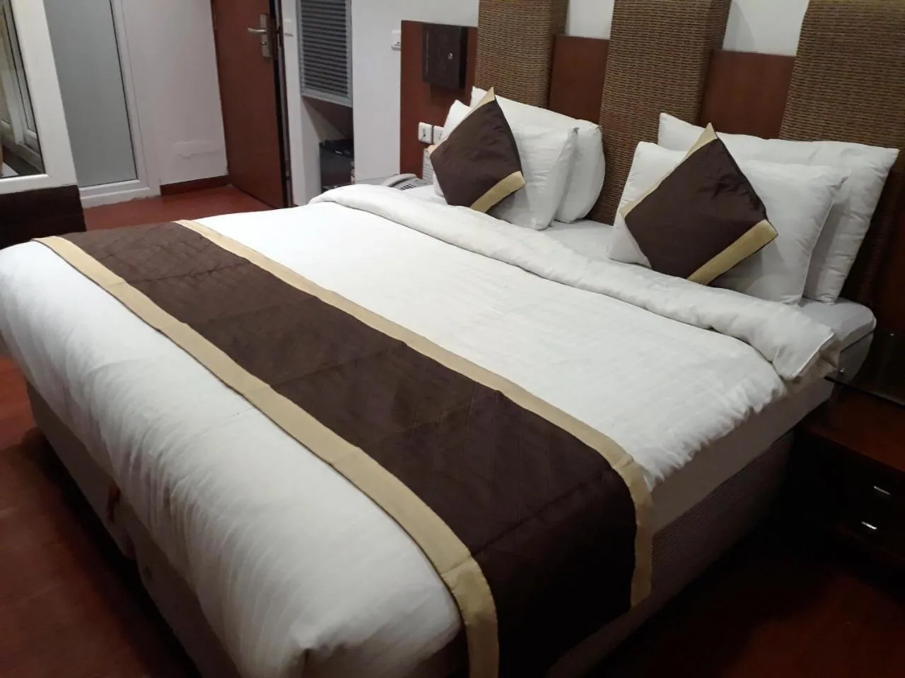 Airport Hotel Golden Bliss At New Delhi International Airport