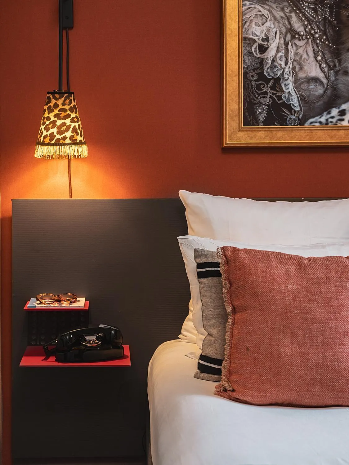 Decorative detail in Hôtel Zélie Champs-Elysées