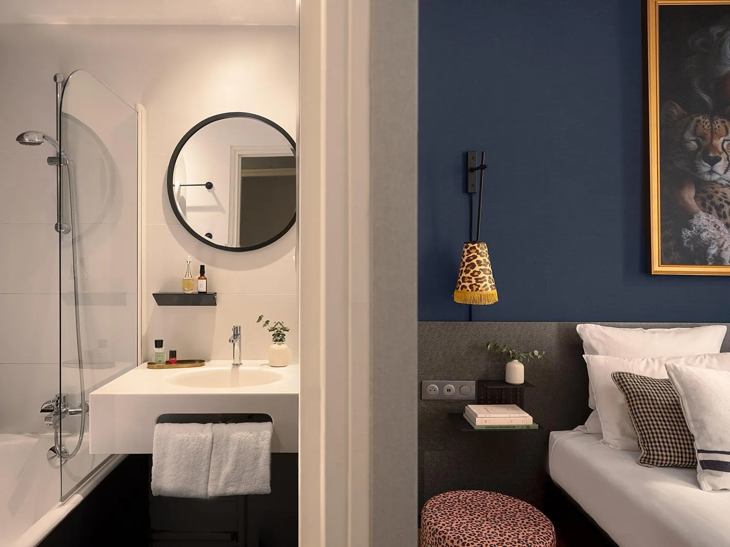 Bathroom in Hôtel Zélie Champs-Elysées