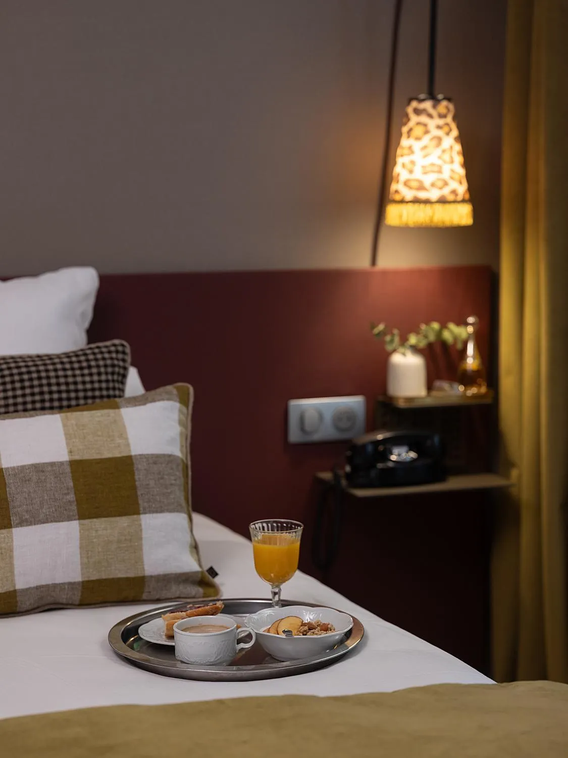 Bedroom in Hôtel Zélie Champs-Elysées