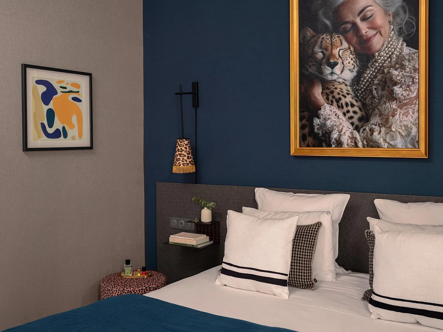 Bed in Hôtel Zélie Champs-Elysées