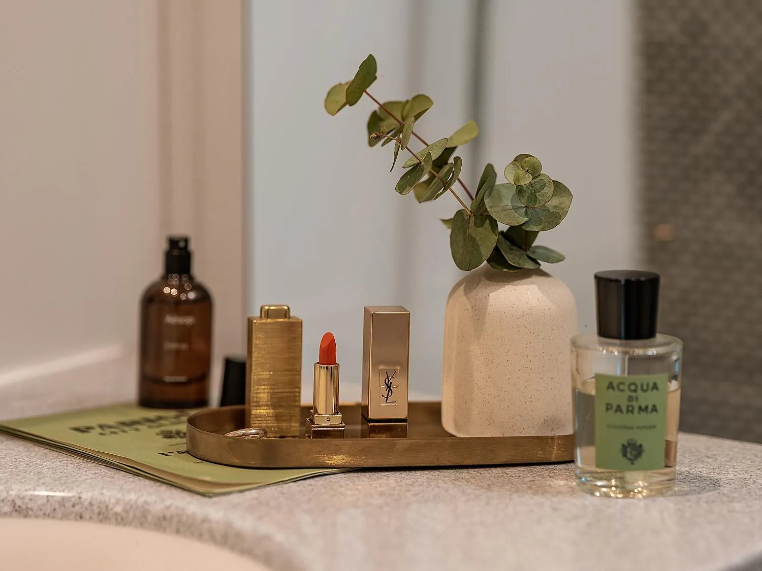 Decorative detail in Hôtel Zélie Champs-Elysées