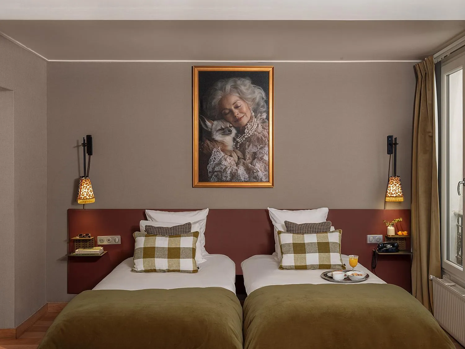 Bed in Hôtel Zélie Champs-Elysées