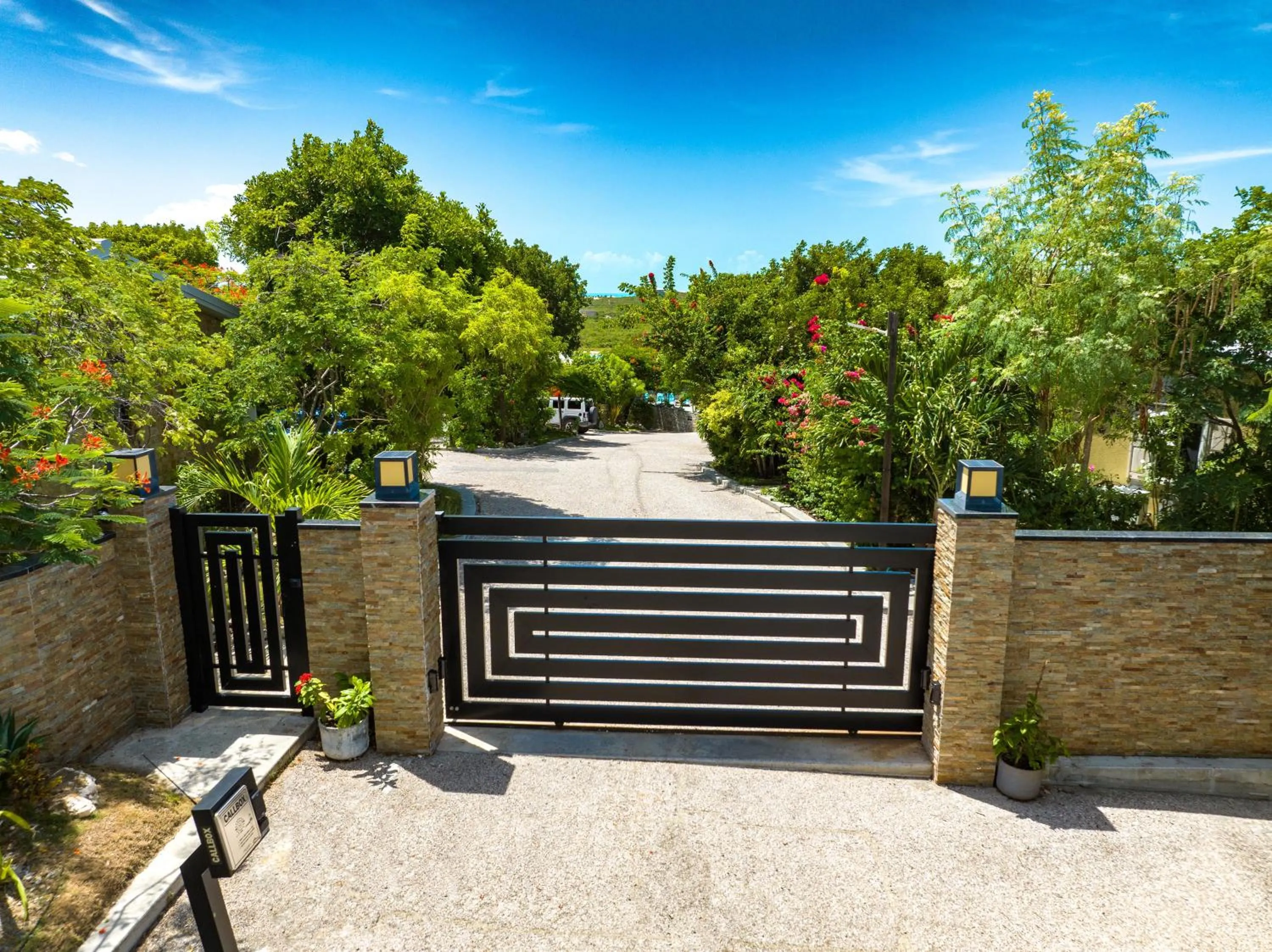 Property building in Kokomo Botanical Resort - Caribbean Family Cottages